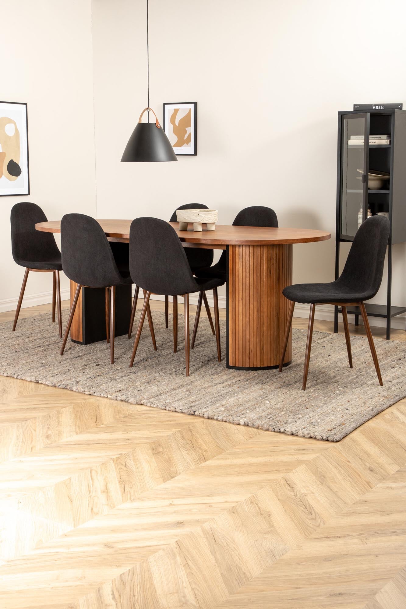 Bianca Esszimmerset: Modernes Design trifft auf Funktionalität.