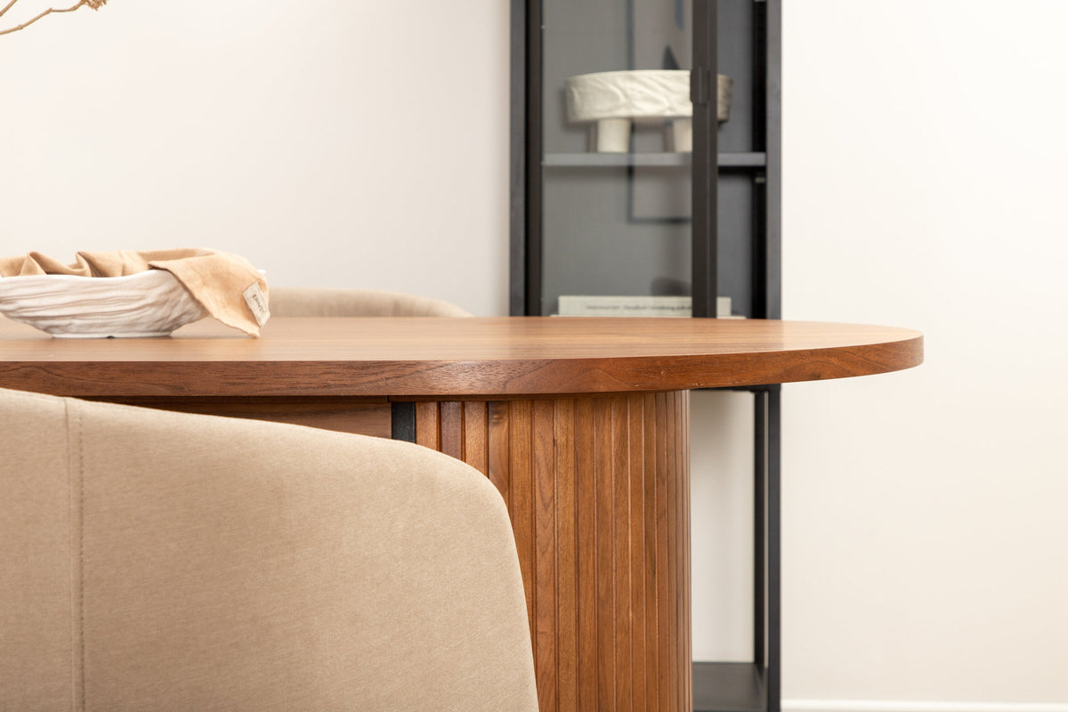 Bianca Esszimmerset + Berit 200cm/4St. in Walnuss / Schwarz präsentiert im Onlineshop von KAQTU Design AG. Esszimmerset ist von Venture Home