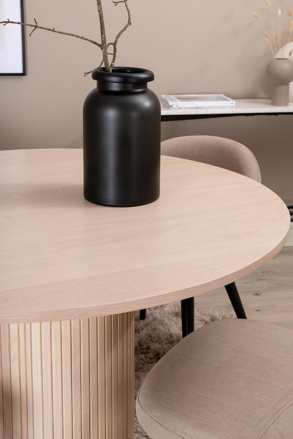 Bianca Esszimmerset + Velvet ⌀110cm/4St. in Weiss / Beige präsentiert im Onlineshop von KAQTU Design AG. Esszimmerset ist von Venture Home