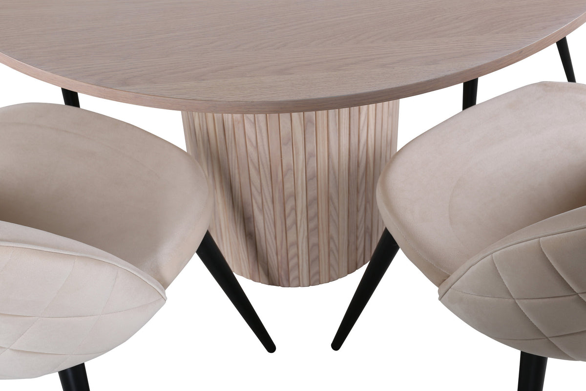 Bianca Esszimmerset + Velvet ⌀110cm/4St. in Weiss / Schwarz präsentiert im Onlineshop von KAQTU Design AG. Esszimmerset ist von Venture Home