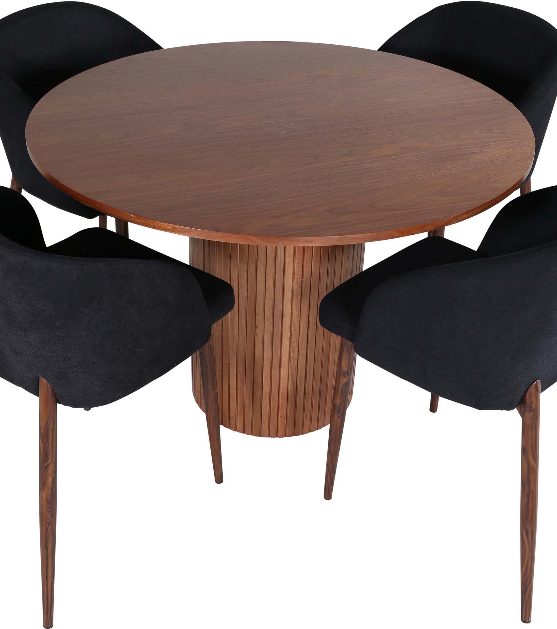 Bianca Esszimmerset + Arch: Moderner Esstisch mit eleganten Stühlen für gesellige Abende und festliche Anlässe. Hochwertige Materialien und stilvolles Design.