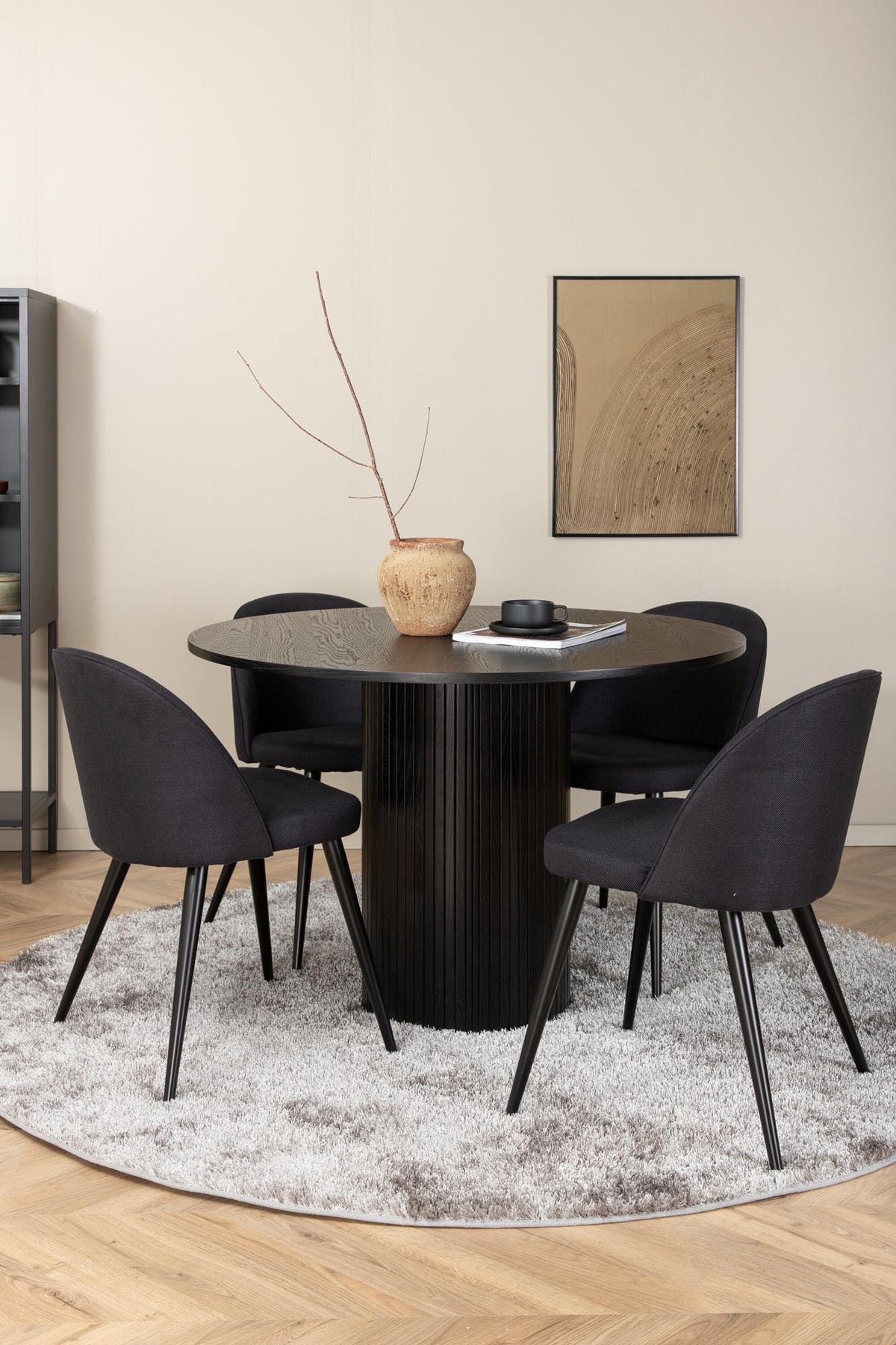 Bianca Esszimmerset + Velvet ⌀110cm/4St. in Schwarz präsentiert im Onlineshop von KAQTU Design AG. Esszimmerset ist von Venture Home