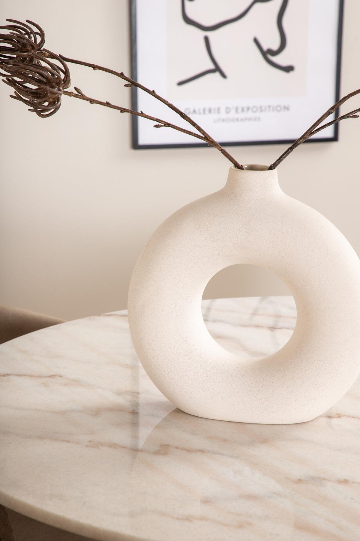 Estelle Esszimmerset + Berit ⌀106cm/4St. in Beige, Schwarz präsentiert im Onlineshop von KAQTU Design AG. Esszimmerset ist von Venture Home