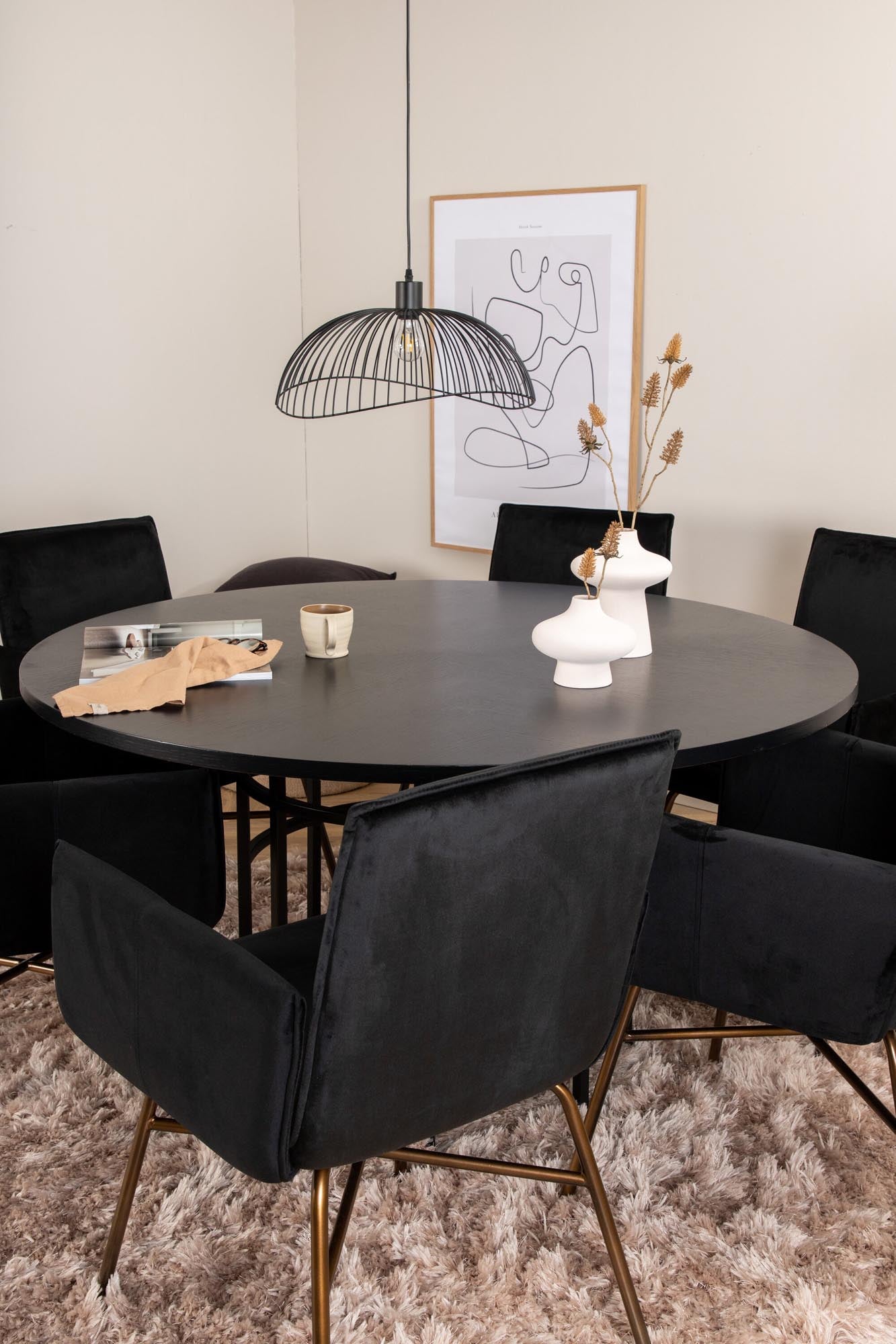 Esszimmerset Copenhagen + Petra: Stilvolles Set mit elegantem Tisch und komfortablen Stühlen. Perfekt für festliche Anlässe und gemütliche Mahlzeiten.