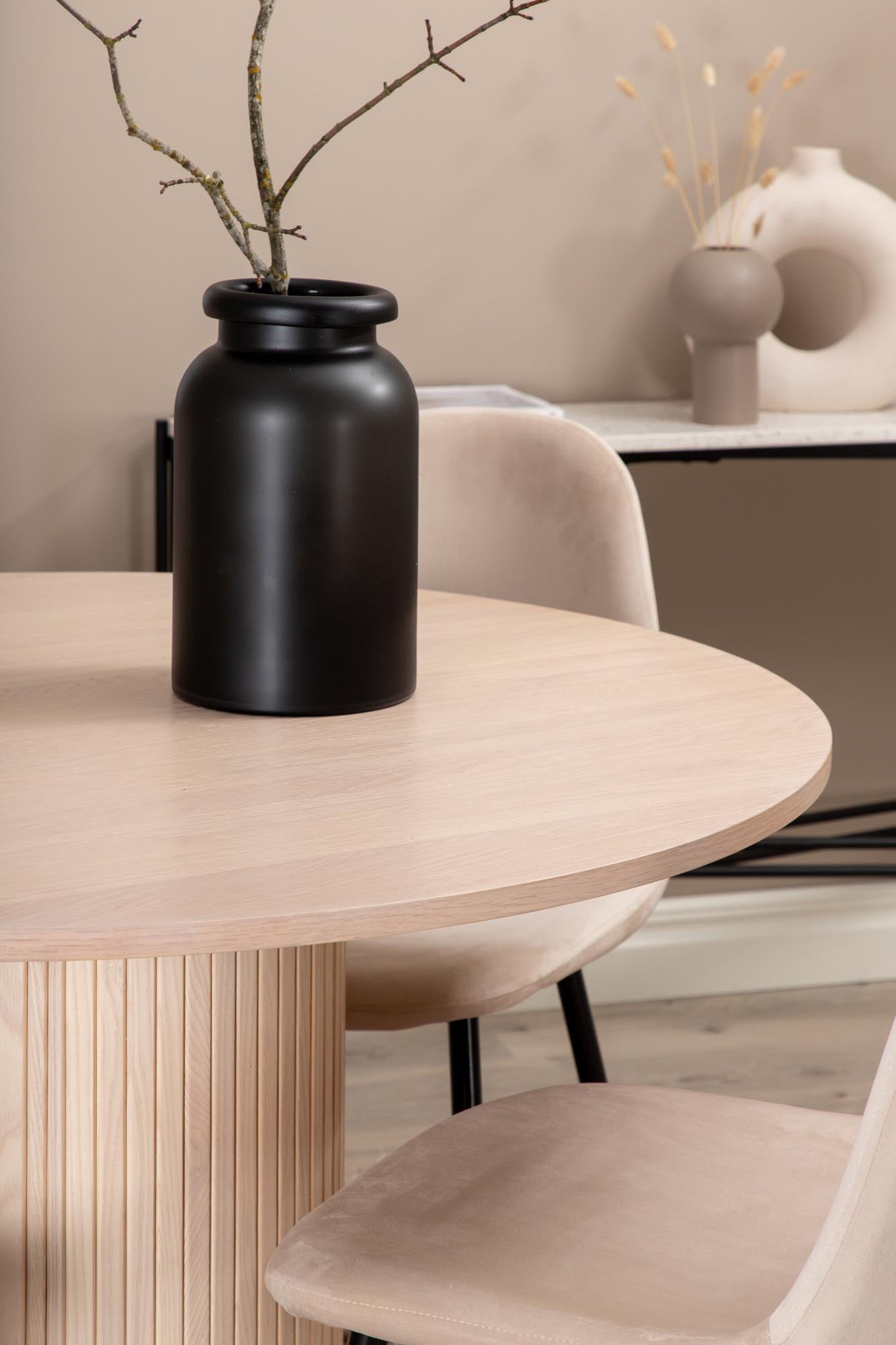 Stilvolles Bianca Esszimmerset: 110cm Tisch mit 4 Stühlen von Venture Home.