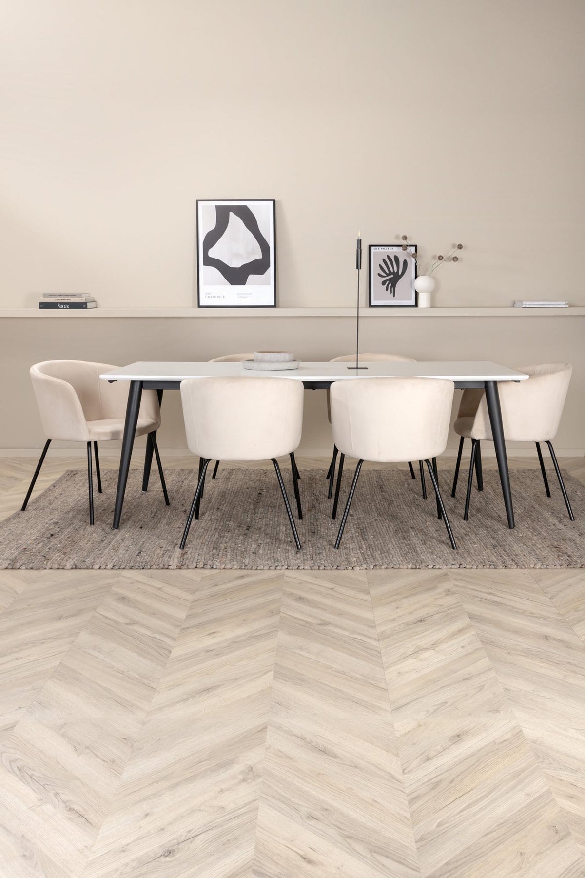 Jimmy Esszimmerset + Berit 195cm/6St. in Beige, Schwarz präsentiert im Onlineshop von KAQTU Design AG. Esszimmerset ist von Venture Home