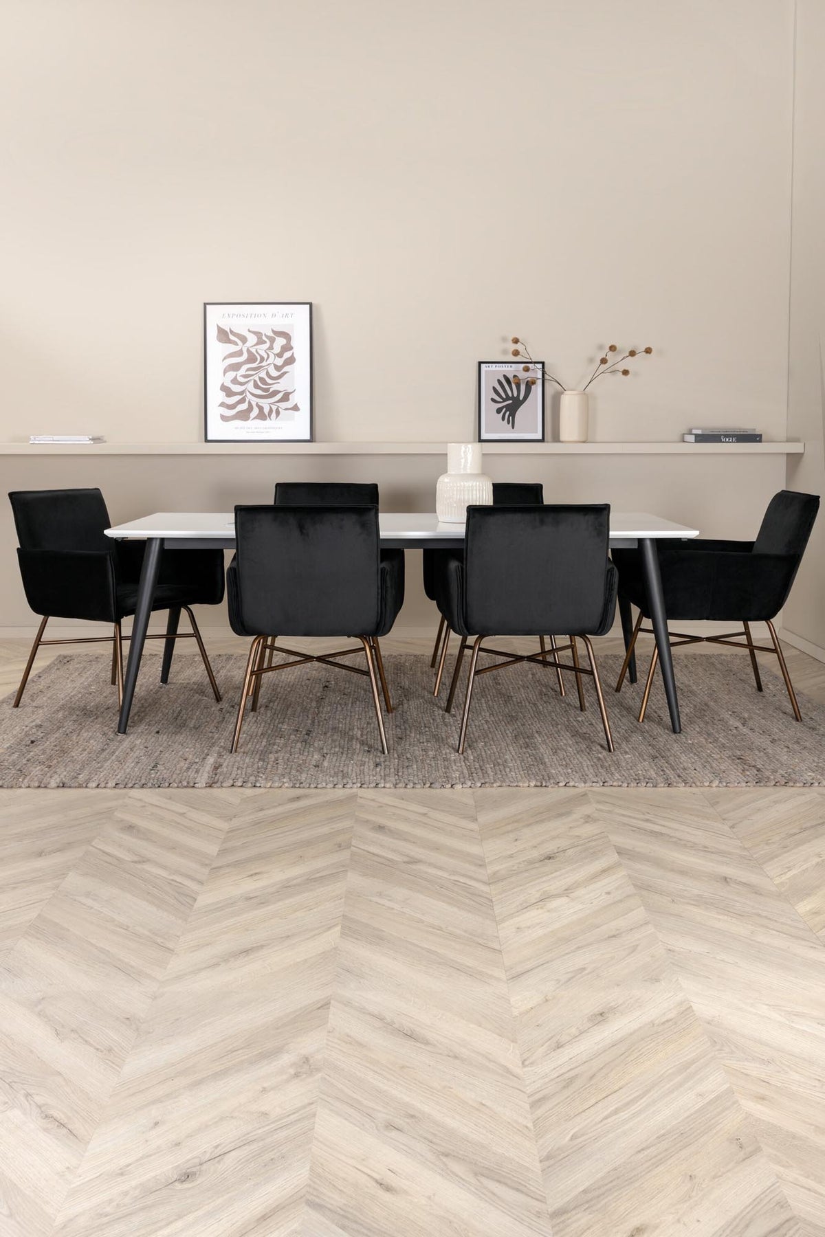 Jimmy Esszimmerset + Petra 195cm/6St. in Schwarz, Kupfer präsentiert im Onlineshop von KAQTU Design AG. Esszimmerset ist von Venture Home
