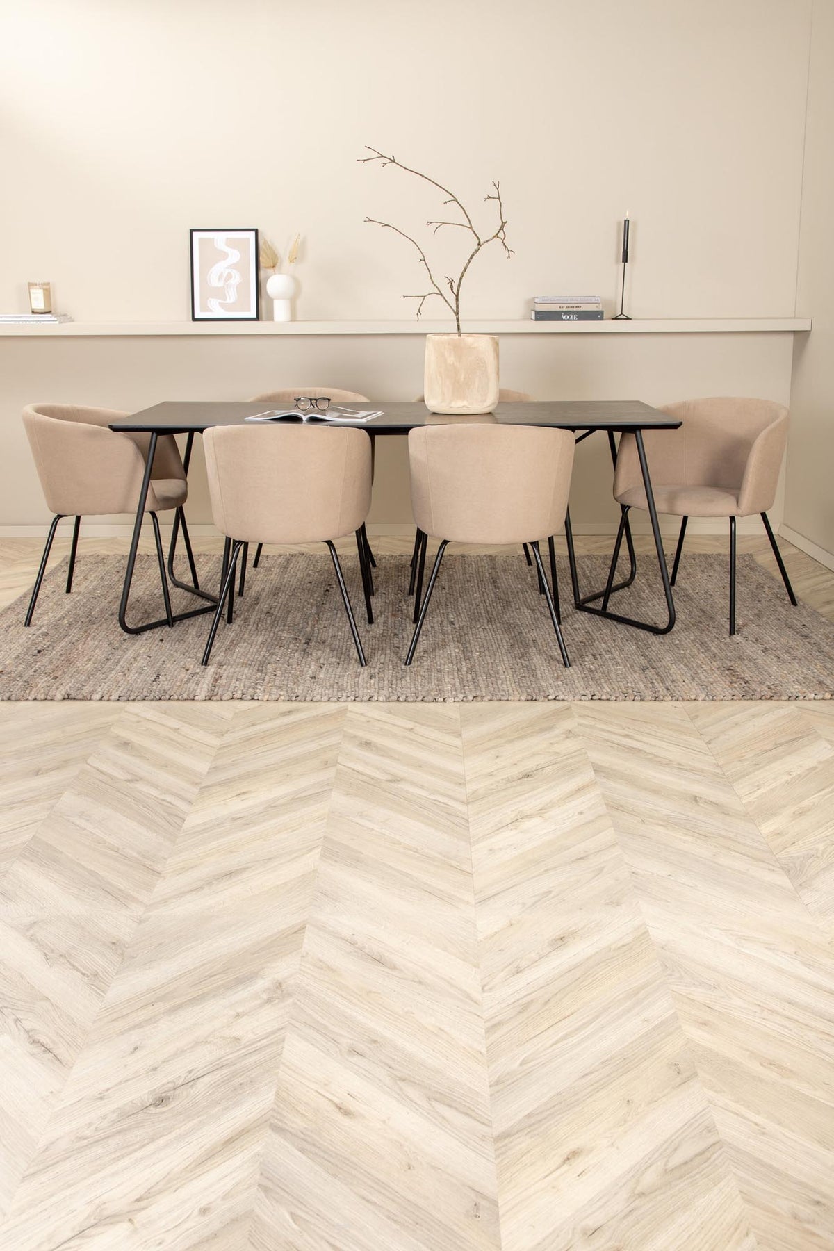 Petra Esszimmerset + Berit 190cm/6St. in Beige, Schwarz präsentiert im Onlineshop von KAQTU Design AG. Esszimmerset ist von Venture Home