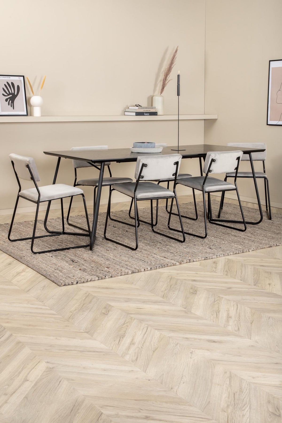 Petra Esszimmerset + Kenth 190cm/6St. in Schwarz / Grau präsentiert im Onlineshop von KAQTU Design AG. Esszimmerset ist von Venture Home