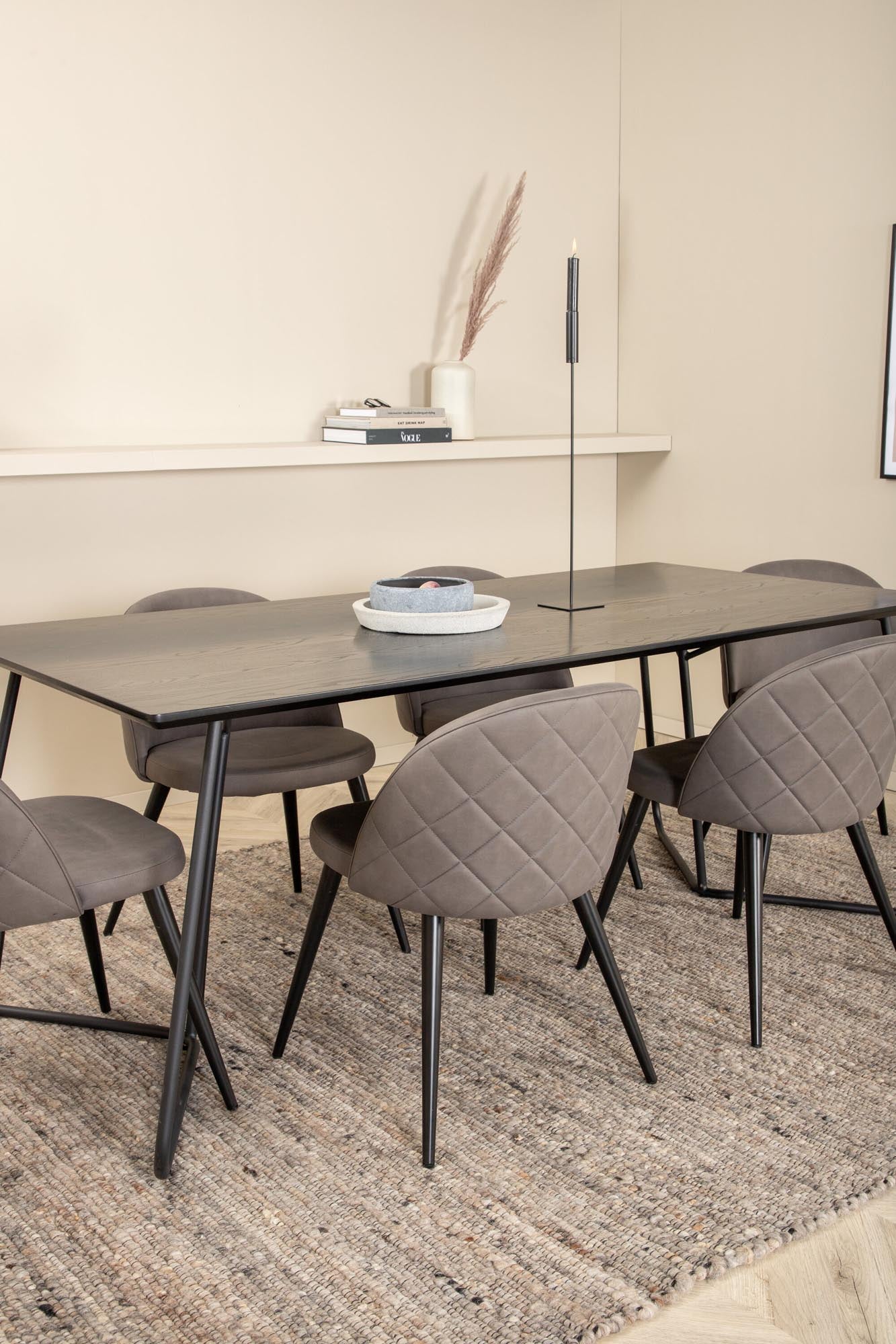 Petra Esszimmerset: Stilvolle 6 Samtstühle, 190cm, von Venture Home.