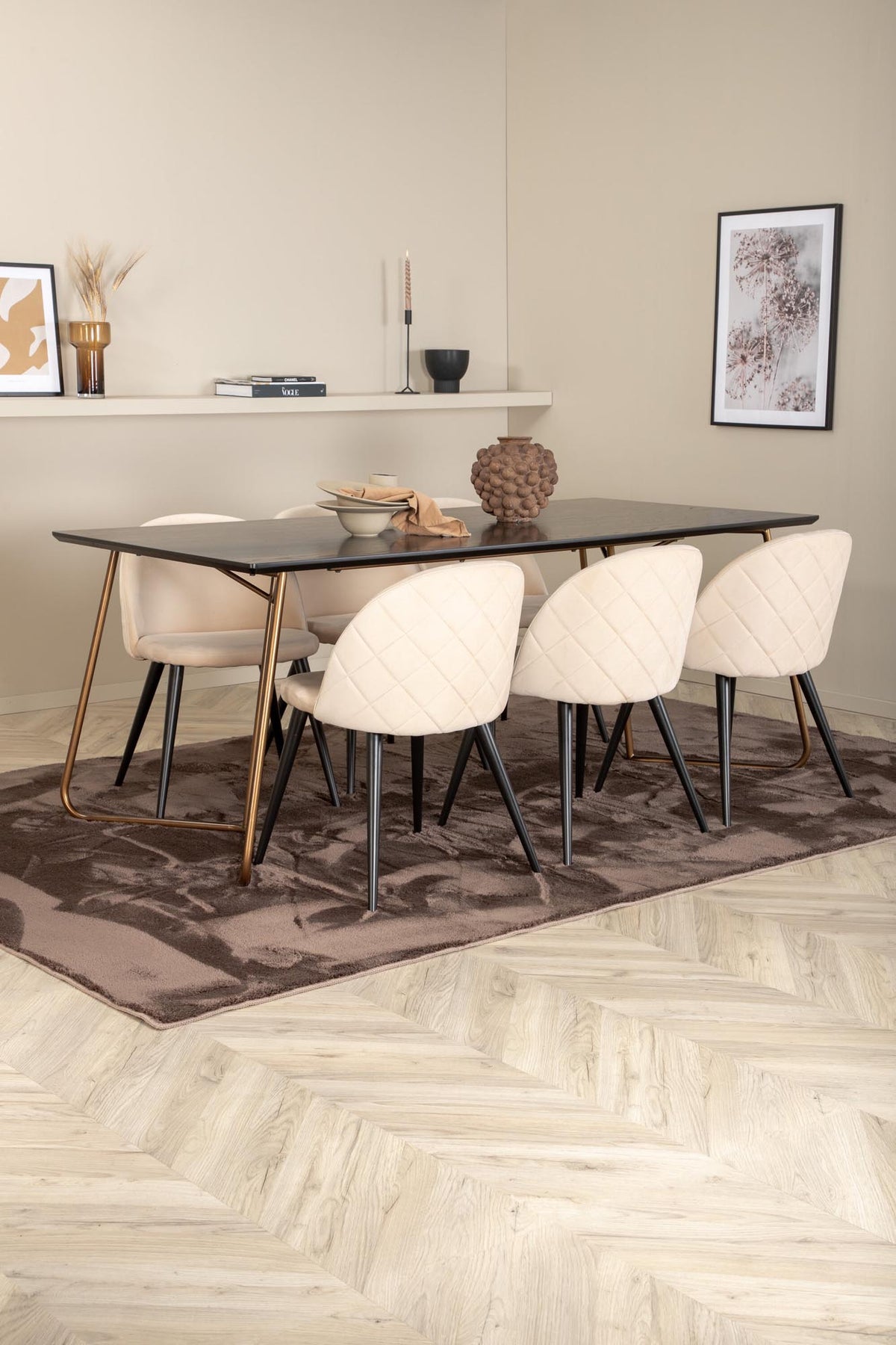 Petra Esszimmerset + Velvet 190cm/6St. in Schwarz / Kupfer präsentiert im Onlineshop von KAQTU Design AG. Esszimmerset ist von Venture Home