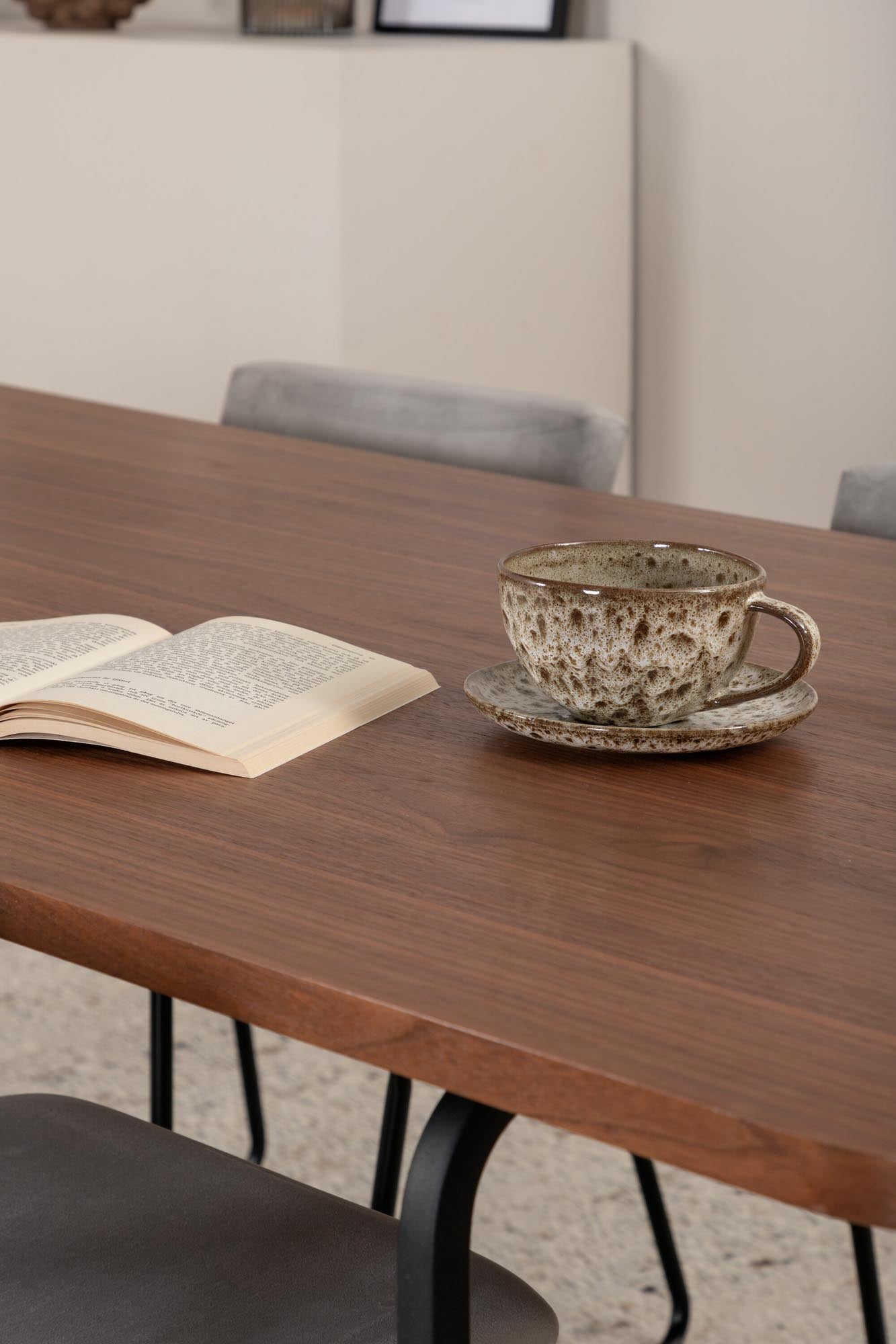 Modernes Esszimmerset Uno mit Kenth Tisch (200cm) und 6 eleganten Stühlen. Ideal für gesellige Abende und stilvolle Einrichtung.