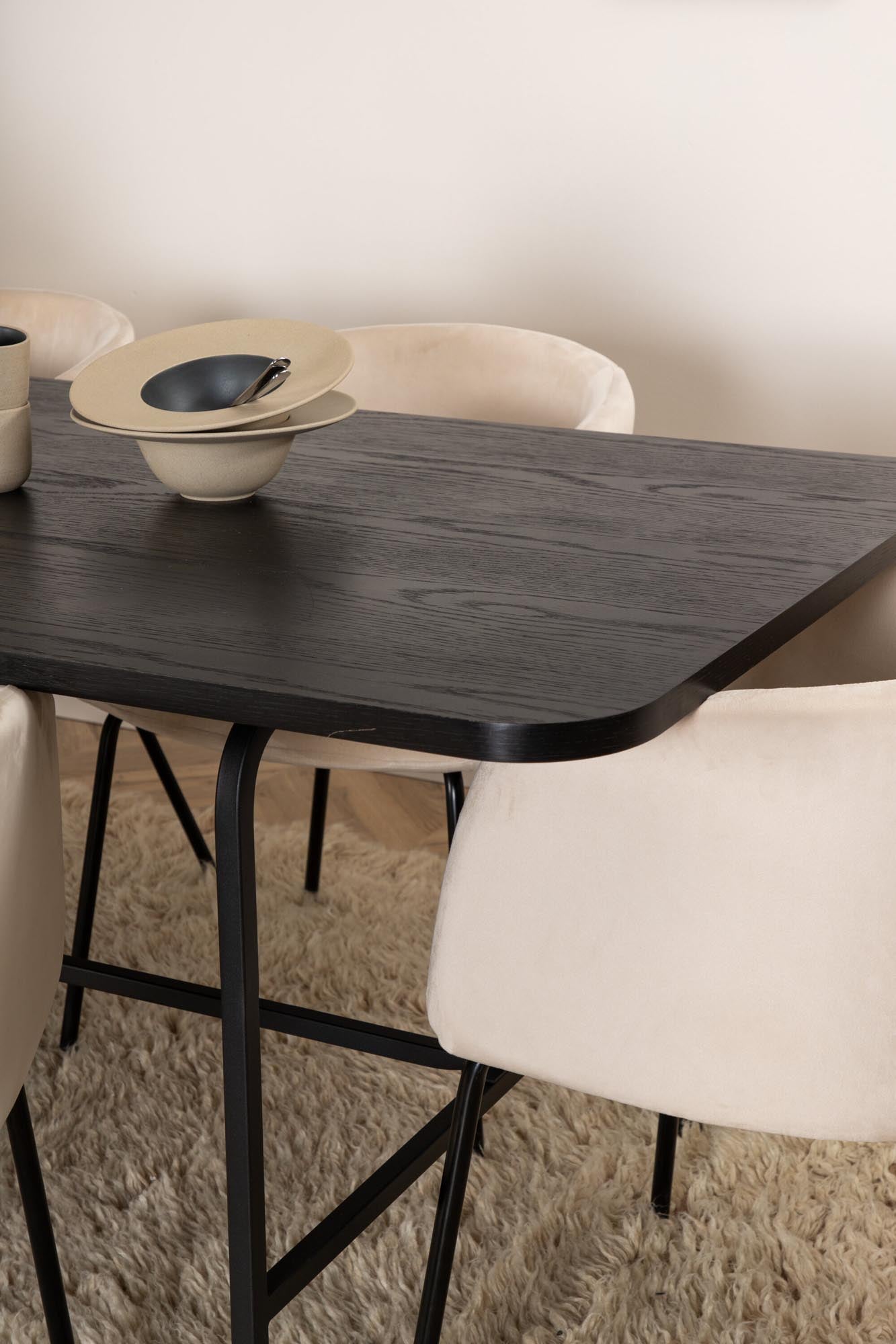 Modernes Esszimmerset Uno mit 6 stilvollen Berit Stühlen, 200 cm lang, ideal für gesellige Abende und elegantes Wohnen.