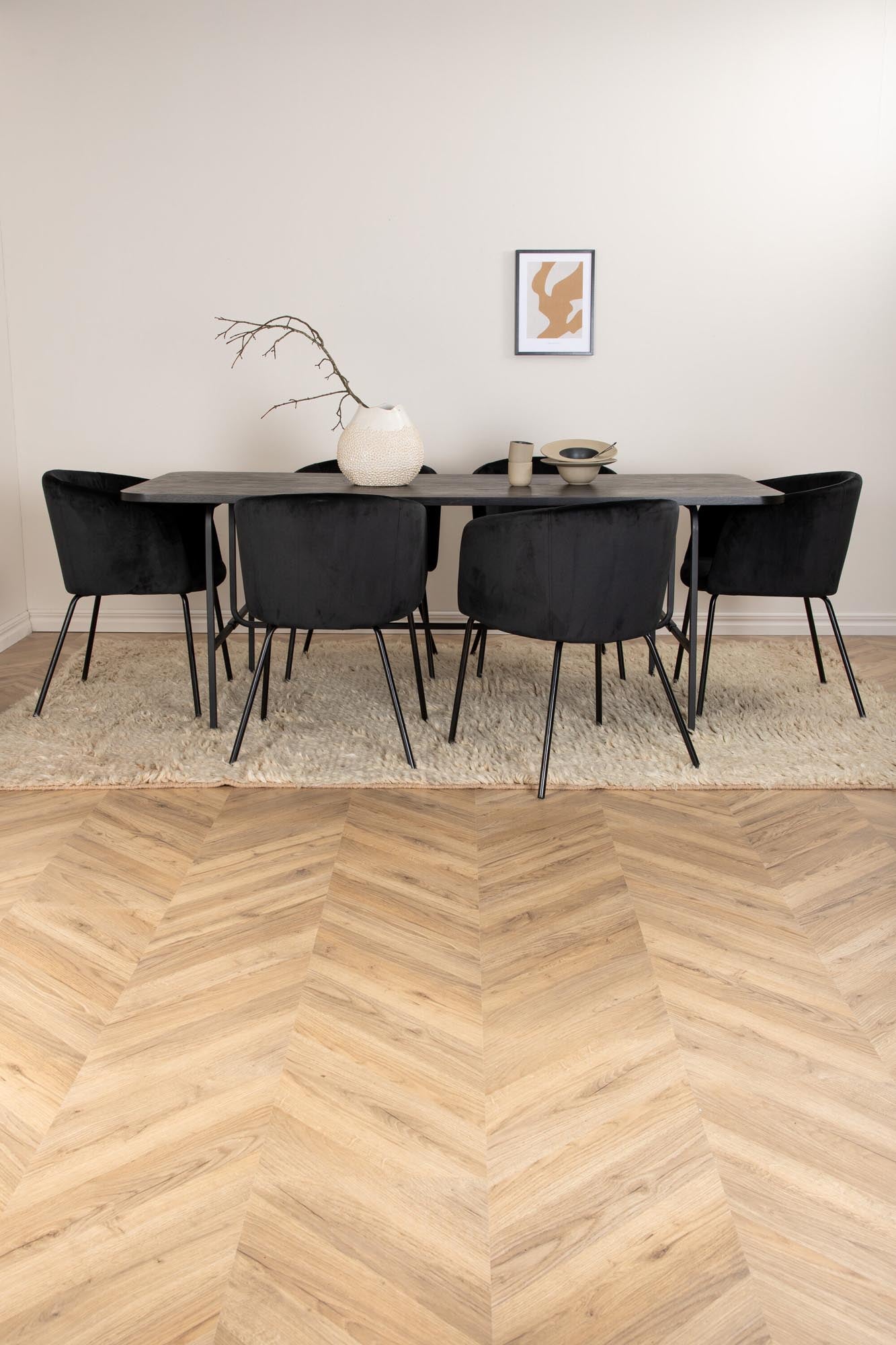 Modernes Esszimmerset Uno mit 6 stilvollen Berit Stühlen, 200 cm lang, ideal für gesellige Abende und elegantes Wohnen.