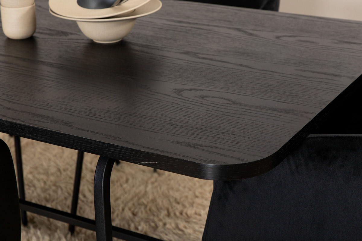 Uno Esszimmerset + Berit 200cm/6St. in Schwarz präsentiert im Onlineshop von KAQTU Design AG. Esszimmerset ist von Venture Home