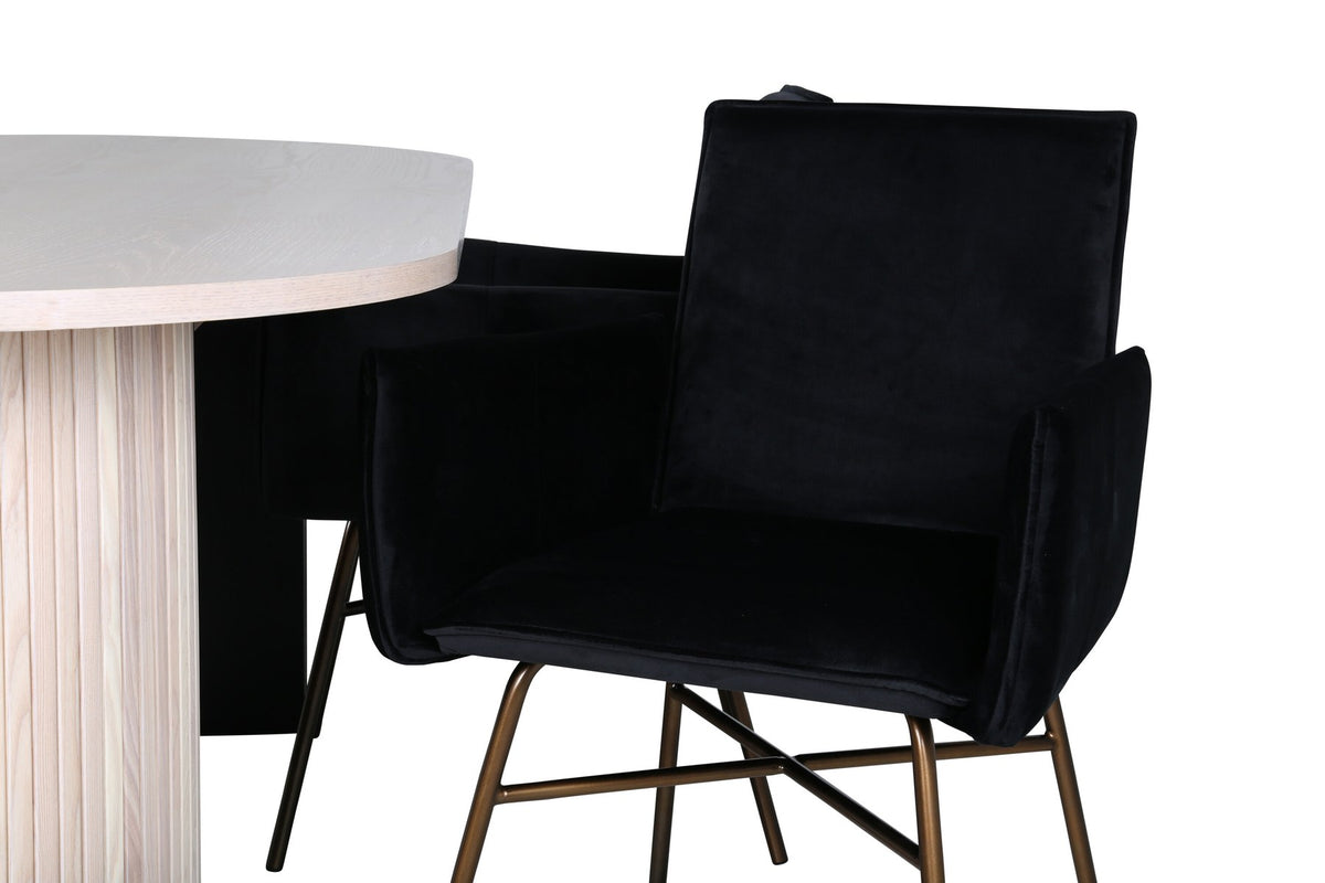 Schwarzer Esszimmerstuhl mit Pulverbeschichtung und ovaler Esstisch mit Whitewash-Tischplatte aus MDF, Set von Venture Home.