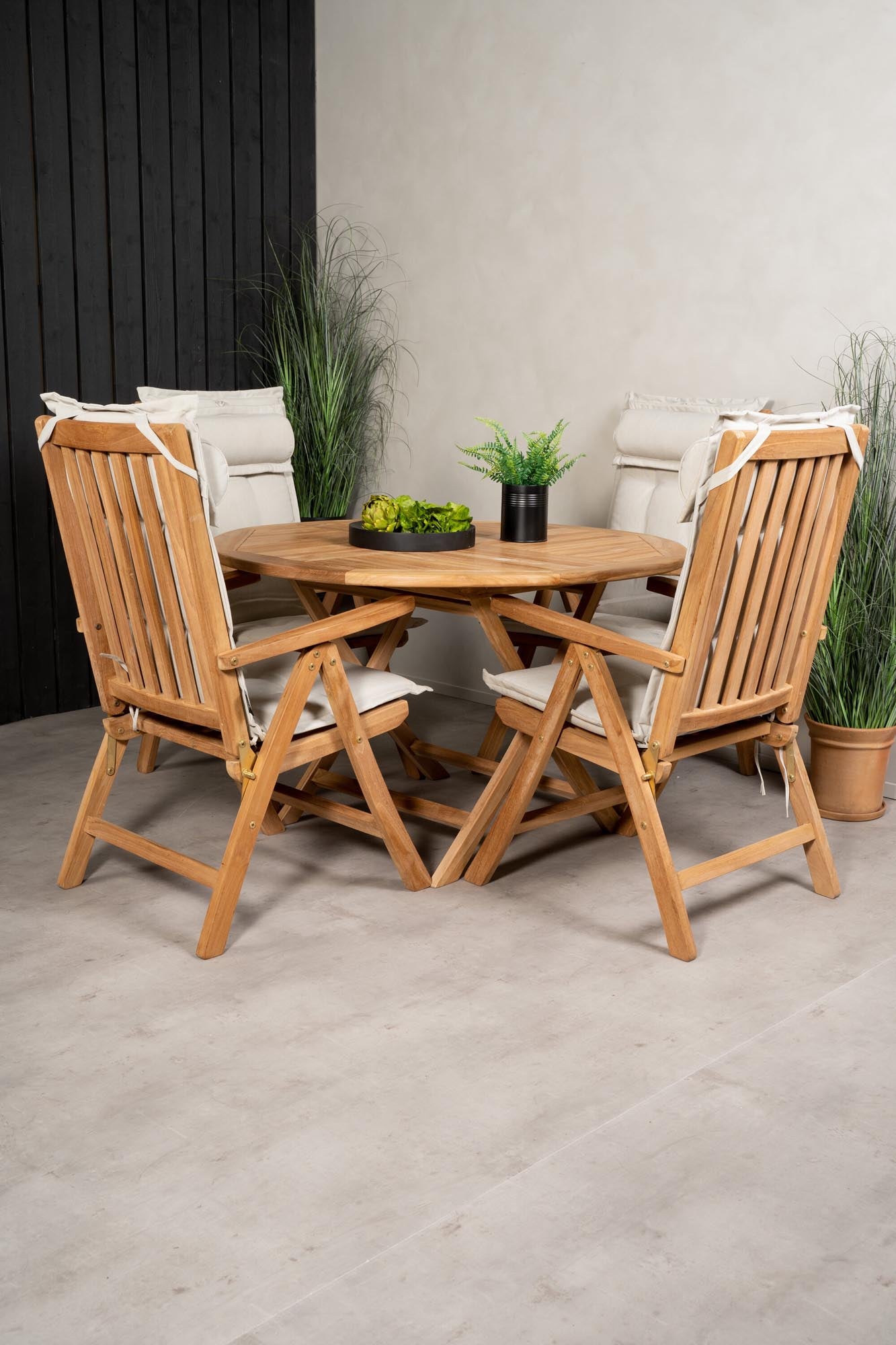 Outdoor-Tischset Kenya ⌀120cm/4St. Inkl. Polster in Natur präsentiert im Onlineshop von KAQTU Design AG. Gartentischset ist von Venture Home