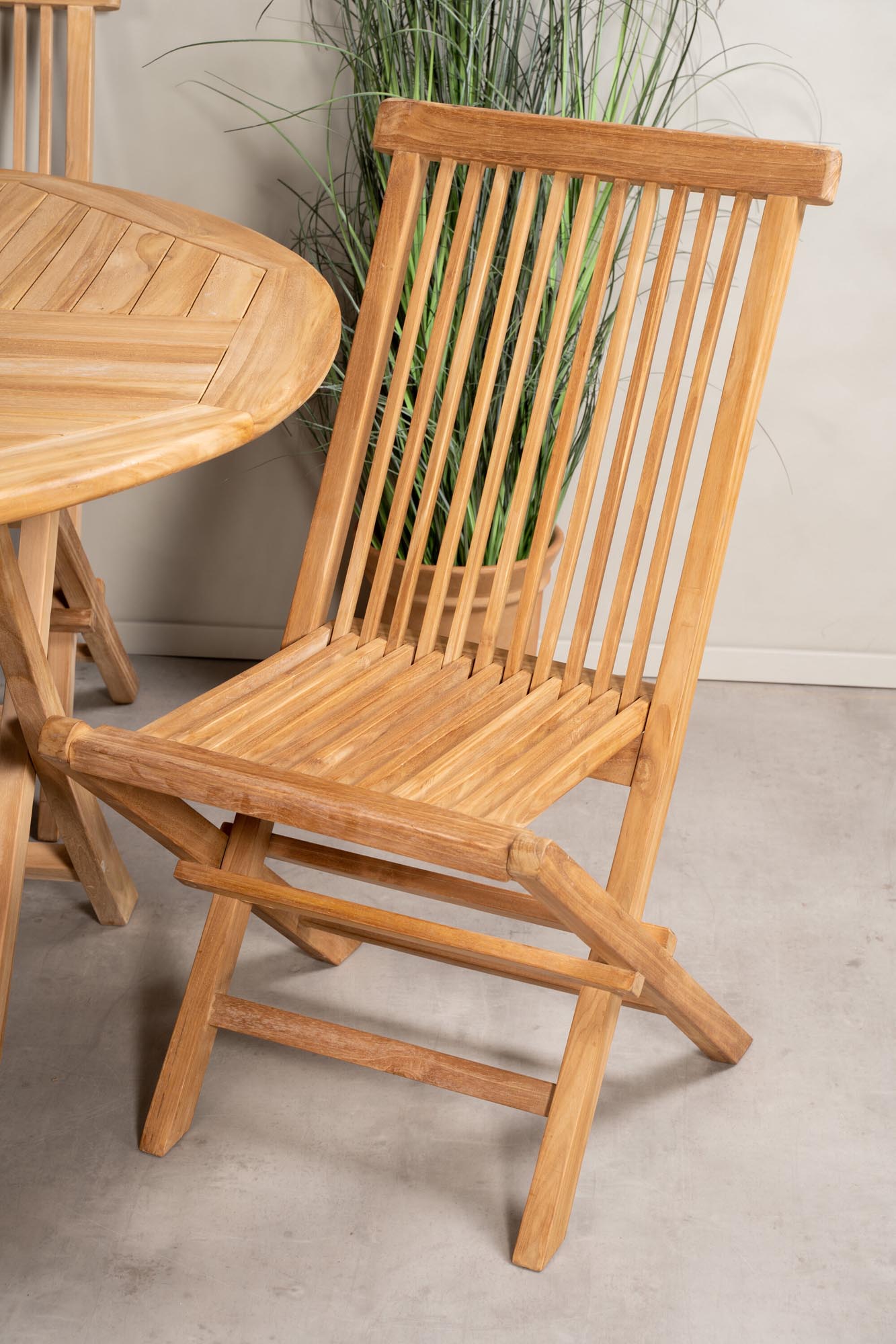 Outdoor-Tischset Kenya ⌀120cm/4St. in Natur präsentiert im Onlineshop von KAQTU Design AG. Gartentischset ist von Venture Home