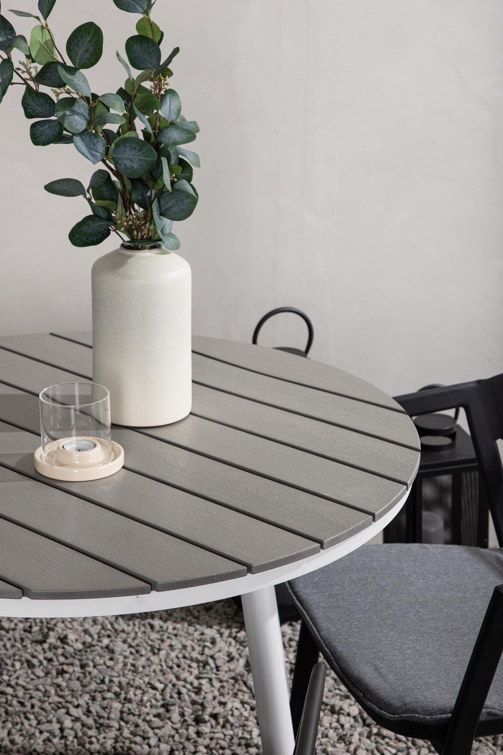 Break Outdoor-Tischset + Slit ⌀90cm/2St. in Weiss präsentiert im Onlineshop von KAQTU Design AG. Gartentischset ist von Venture Home