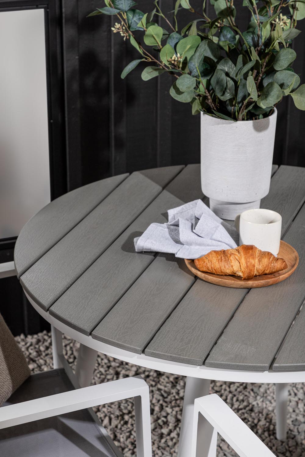 Break Outdoor-Tischset + Copacabana ⌀90cm/2St. in Grau präsentiert im Onlineshop von KAQTU Design AG. Gartentischset ist von Venture Home