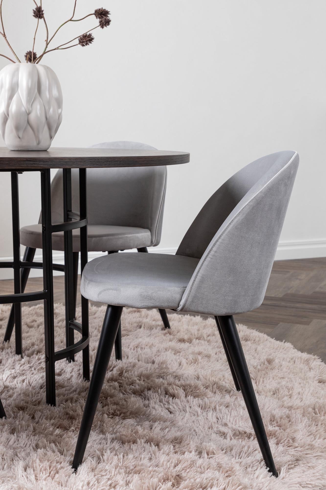 Esszimmerset Copenhagen: Skandinavisches Design trifft Komfort.