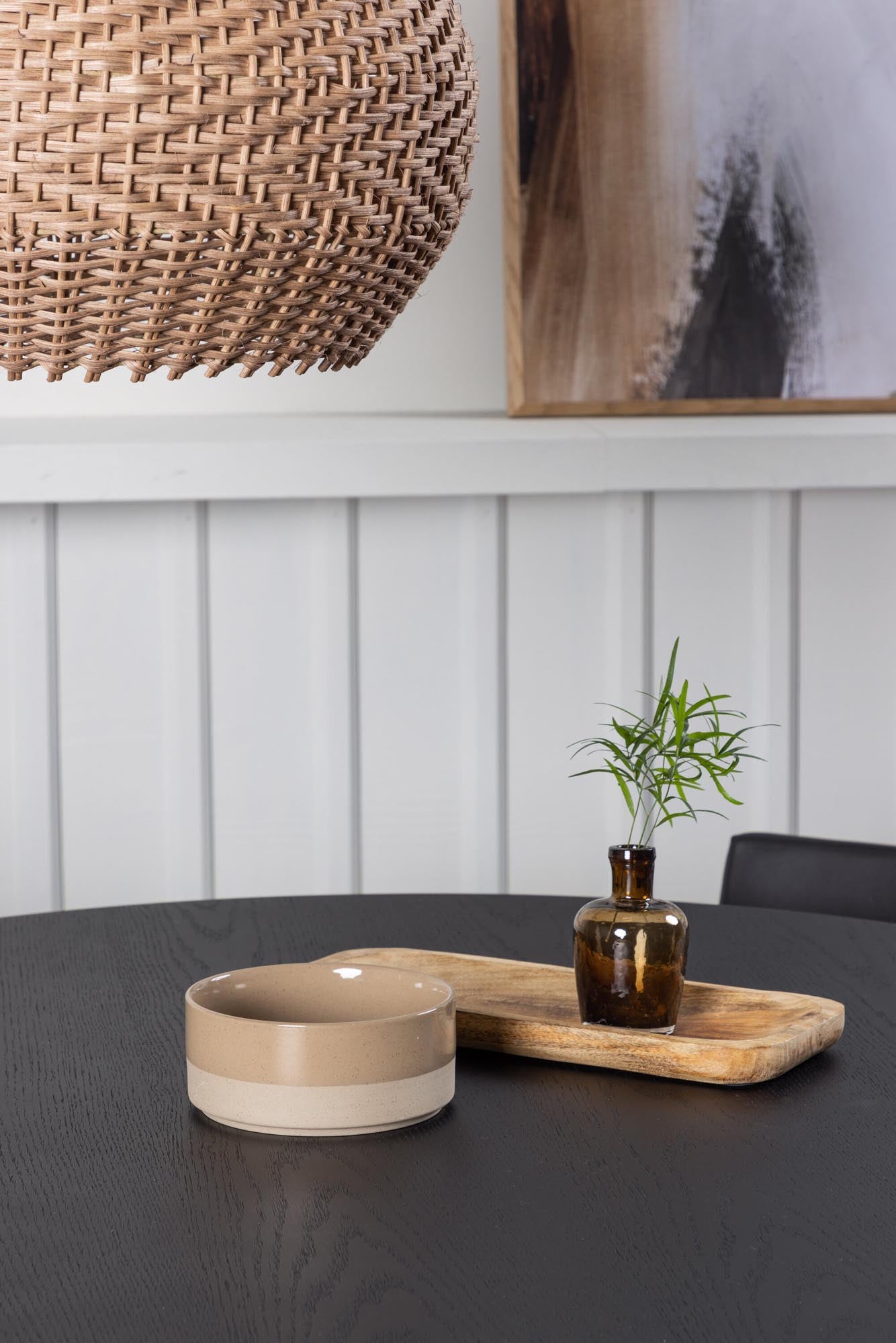 Elegantes Bootcut Esszimmerset mit 110 cm Tisch und 4 stilvollen Kenth-Stühlen. Perfekt für einladende, moderne Esszimmer.