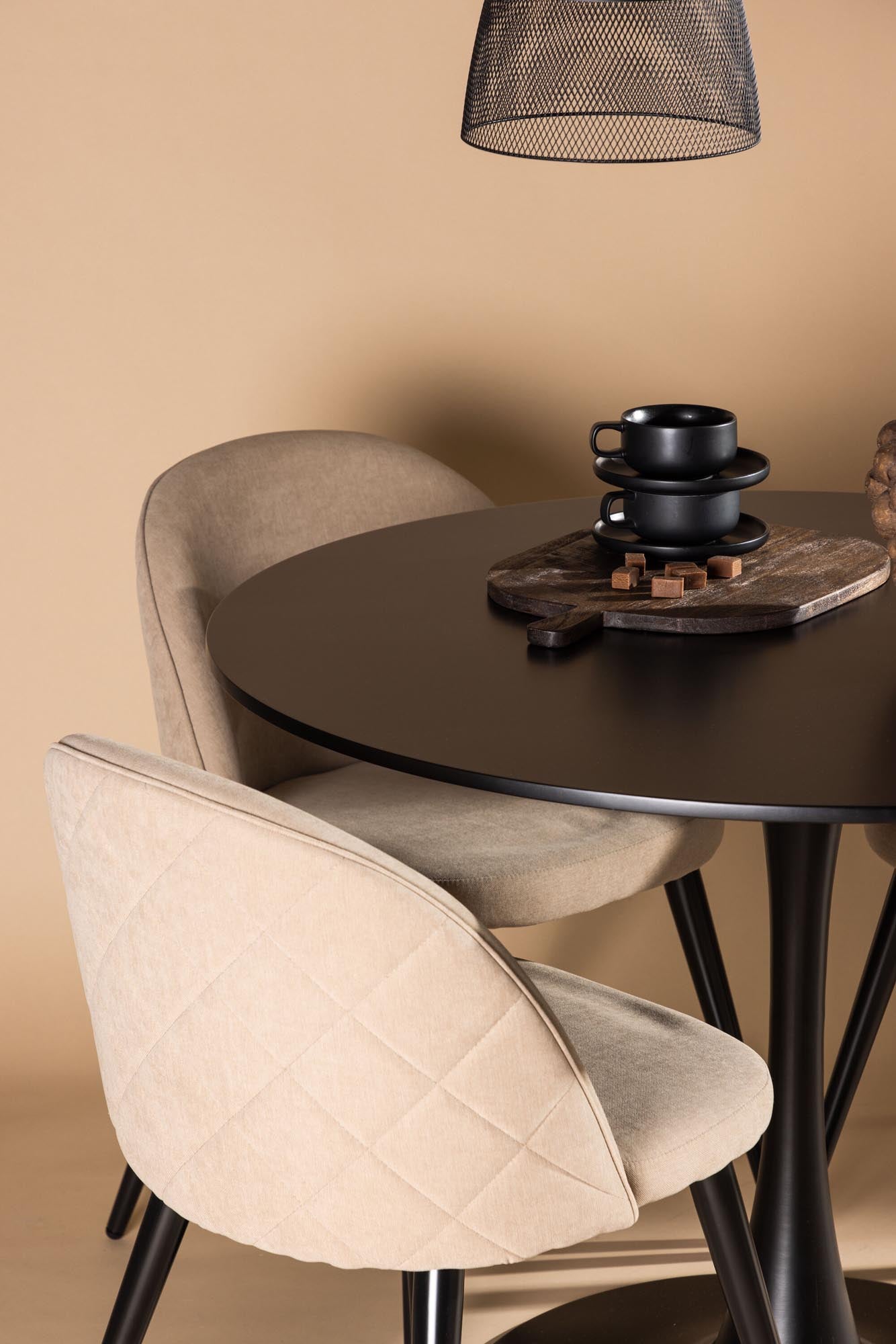 Elegantes Esszimmerset Glade mit 4 bequemen Velvet-Stühlen, ideal für moderne Wohnkonzepte. Hochwertiges Design trifft auf Funktionalität.