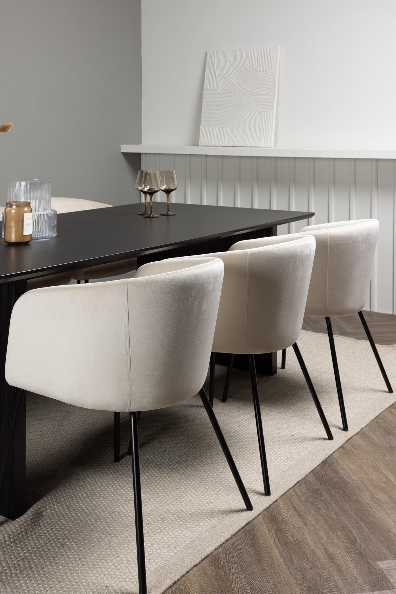 Venture Home Vail Set: Modernes Design für stilvolle Esszimmer.