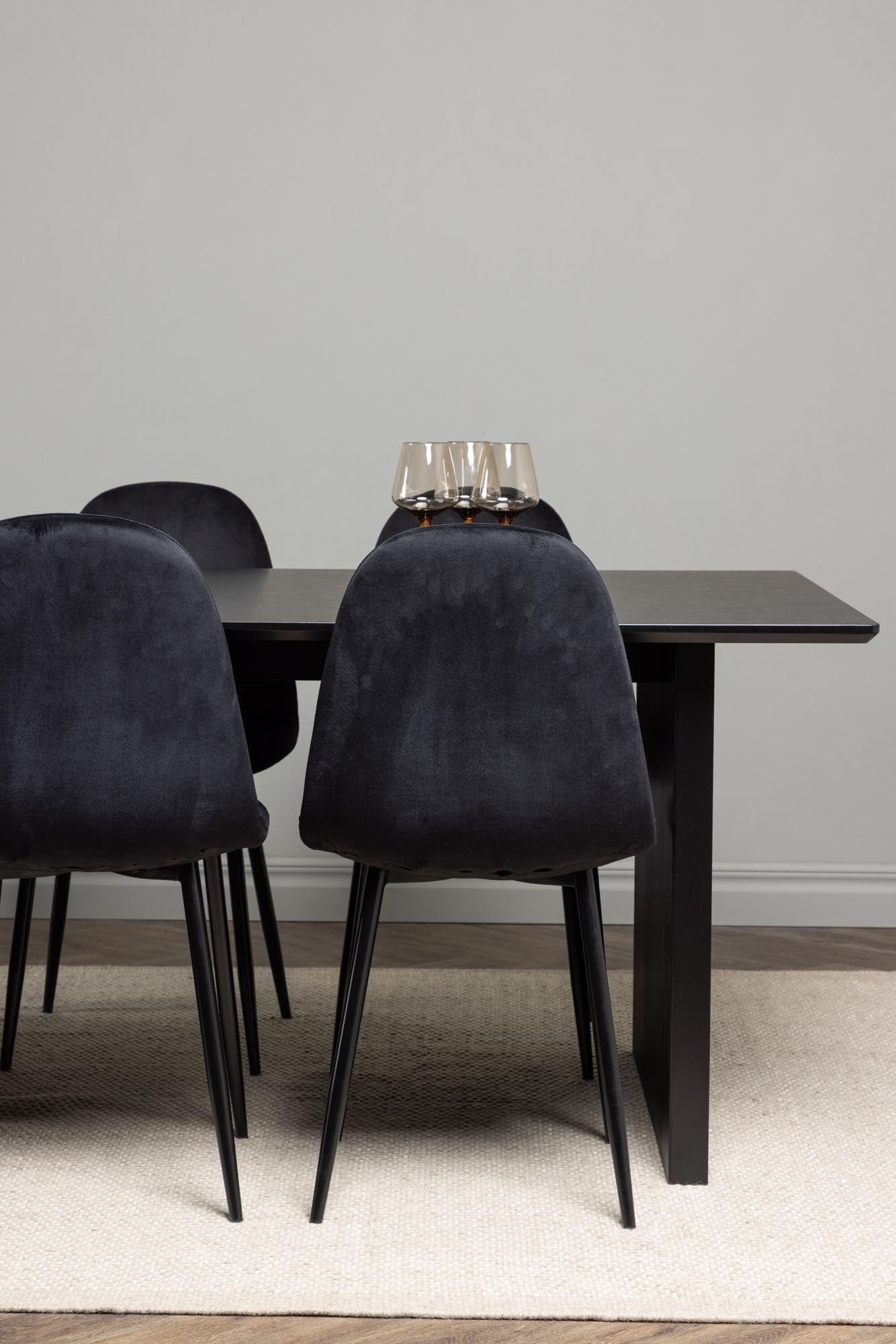 Modernes Vail Esszimmerset mit 200 cm Tisch und 6 bequemen Polar-Stühlen. Perfekt für stilvolle Esszimmer und gesellige Zusammenkünfte.