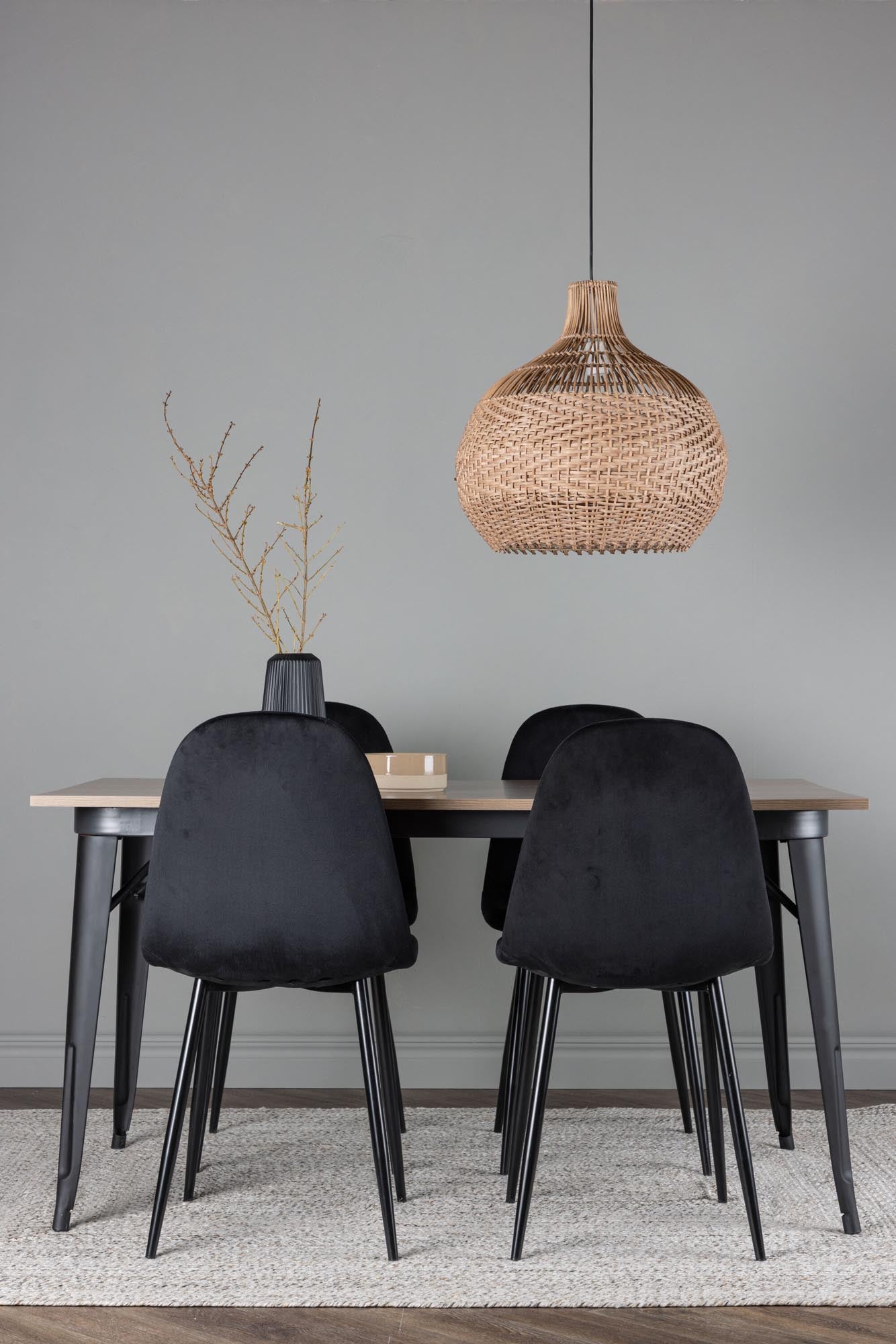 Elegantes Tempe Esszimmerset: Polar Tisch 140cm, 4 Stühle, Venture Home.