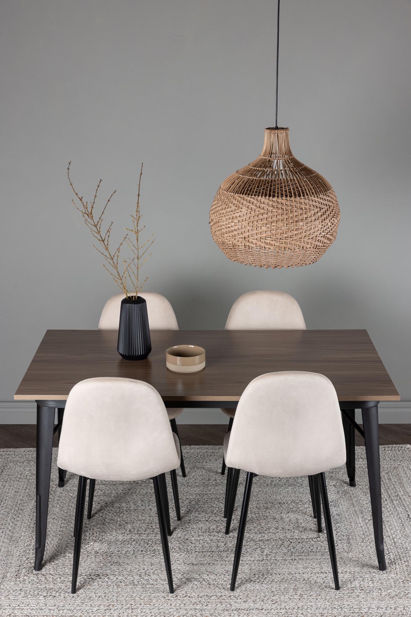 Elegantes Tempe Esszimmerset mit Polar Tisch, 140cm, 4 Stühle.