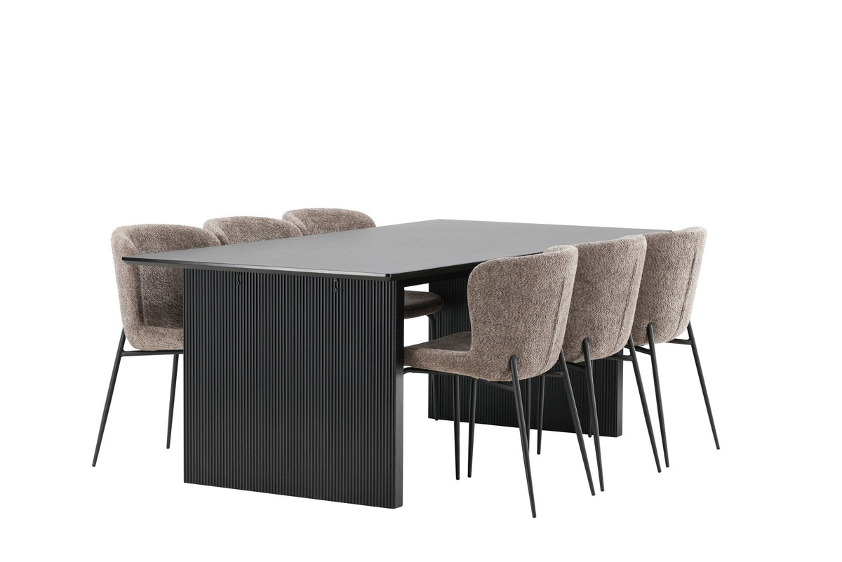 Esszimmerset aus rechteckigem MDF-Tisch in Rauchschwarz mit sechs Limhamn-Stühlen, beiger Samtbezug, muschelförmige Rückenlehne, schwarze Metallbeine.