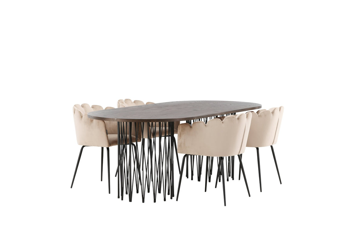 Ovaler Esstisch mit Tischplatte aus MDF mit Mocca-Furnier und schwarzem Metallgestell, umgeben von vier Limhamn-Stühlen mit beigem Samtbezug.
