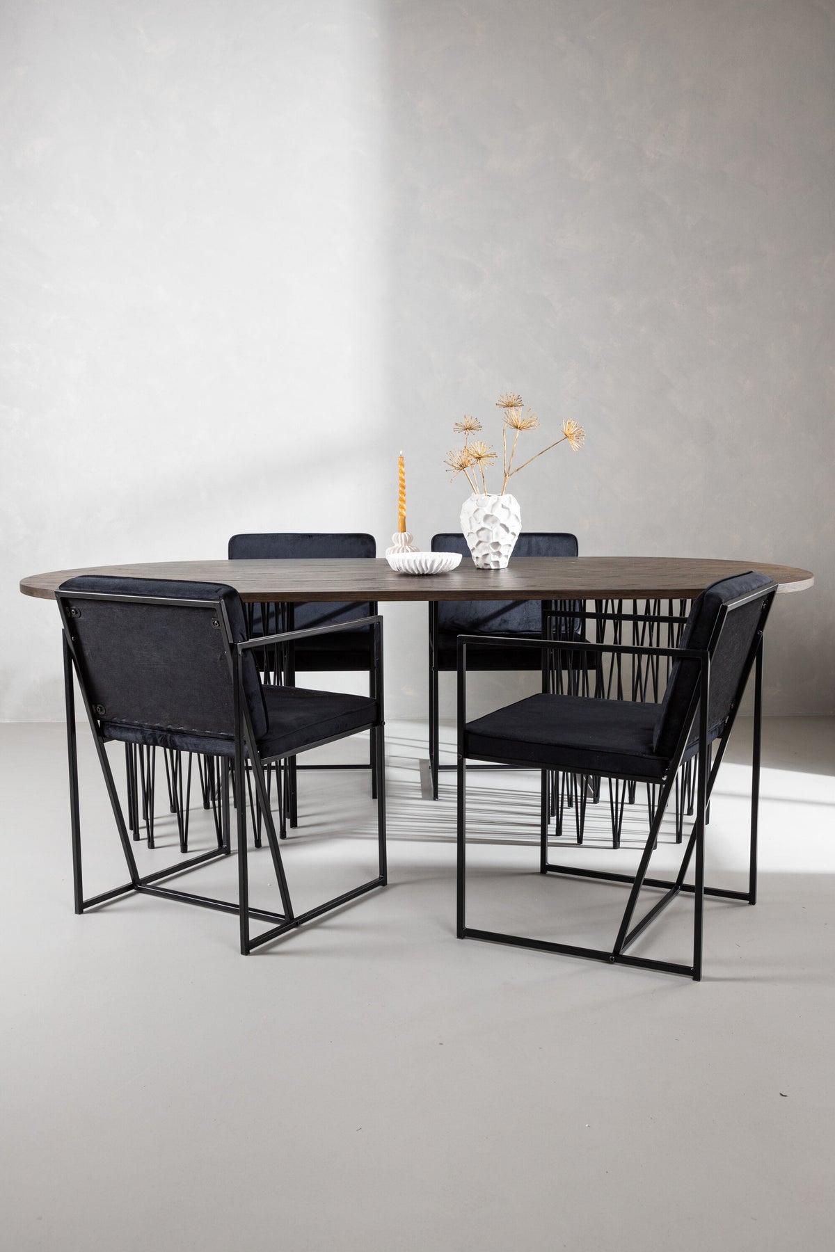 Stone Esszimmerset + Richmond 220cm/4St. in Schwarz präsentiert im Onlineshop von KAQTU Design AG. Esszimmerset ist von Venture Home