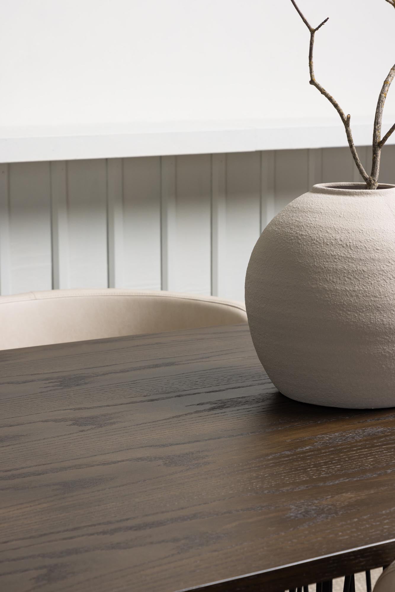 Elegantes Esszimmerset Stone + Simrishamn, 220 cm, 4 komfortable Stühle, ideal für stilvolle Dinnerpartys und gesellige Abende.