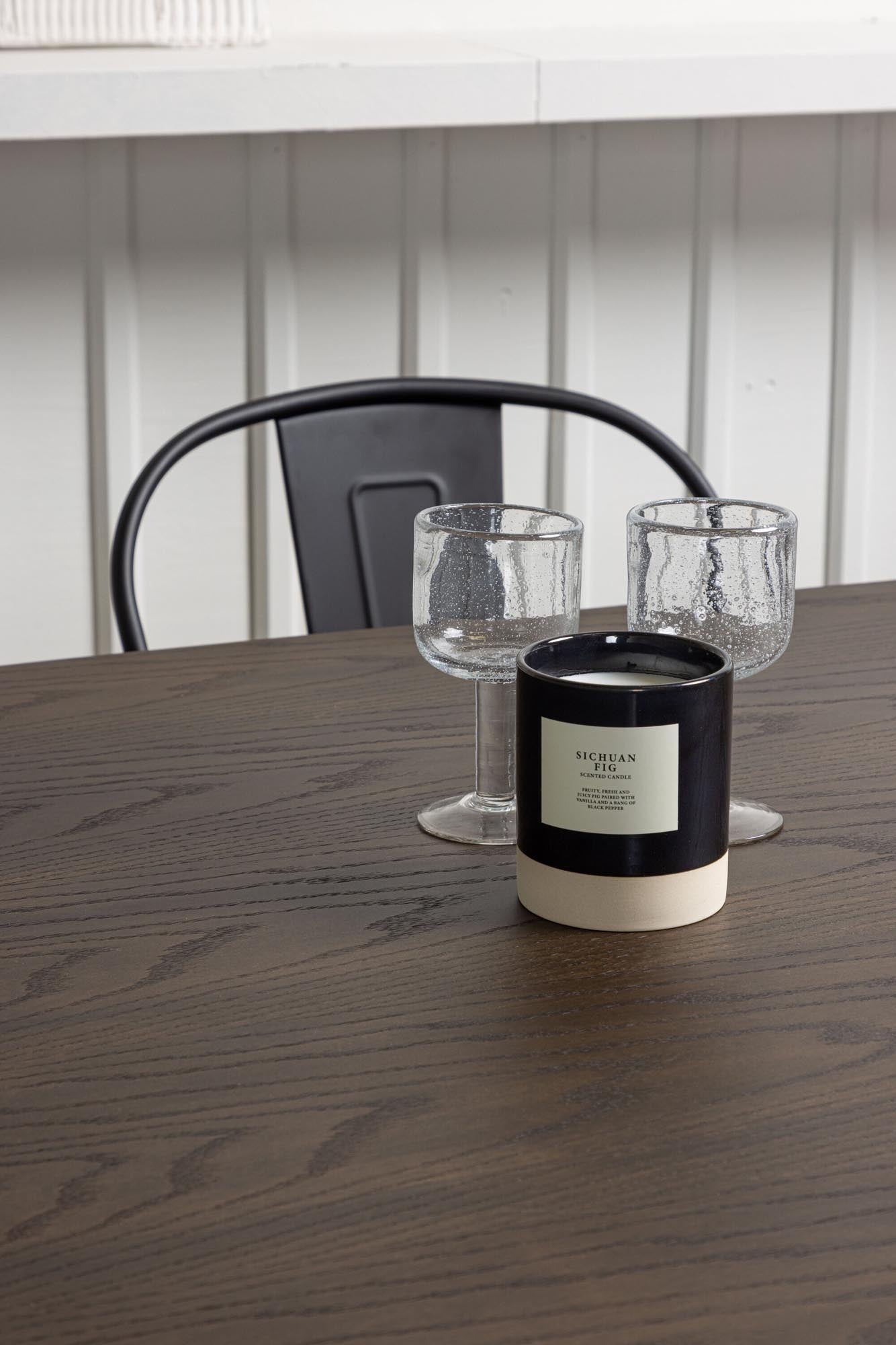 Modernes Stone Esszimmerset 220cm mit 4 Stühlen von Venture Home.