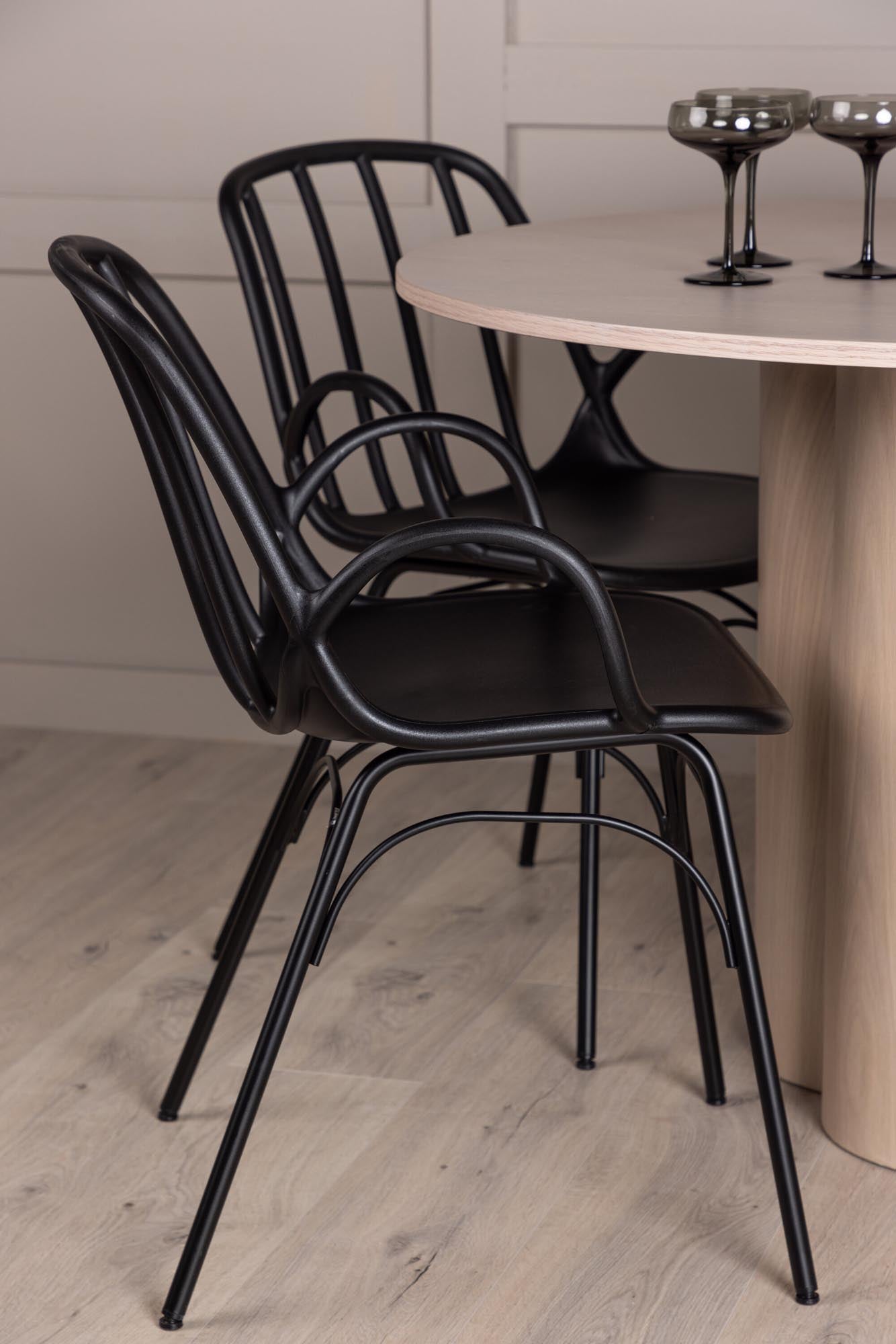 Stilvolles Esszimmerset Olivia mit Dyrön Tisch (110cm) und 4 modernen Stühlen von Venture Home. Perfekt für einladende Essbereiche.