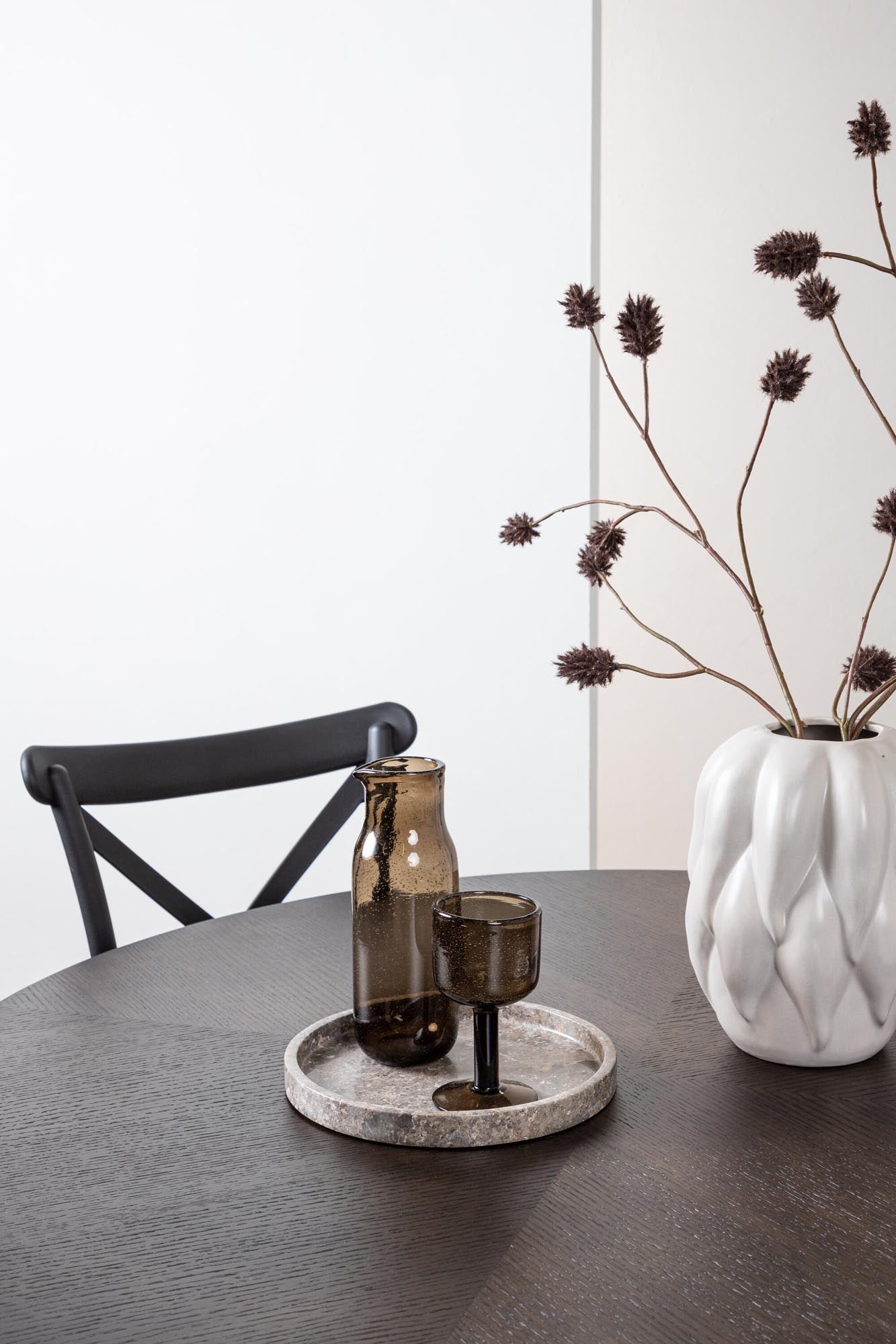 Elegantes Esszimmerset Copenhagen + Crosett: Robuster Tisch und pflegeleichte Stühle für stilvolle Dinner und gemütliche Zusammenkünfte.