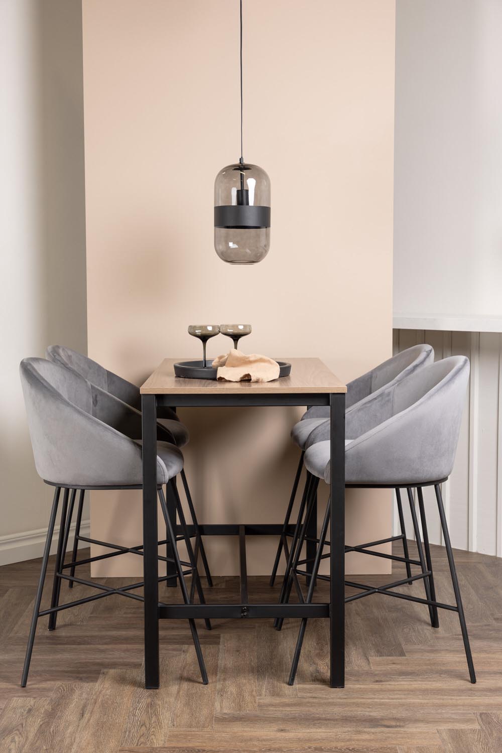 Camden Barset + Velvet 120cm/4St. in Schwarz, Dunkelgrau präsentiert im Onlineshop von KAQTU Design AG. Bartischset ist von Venture Home