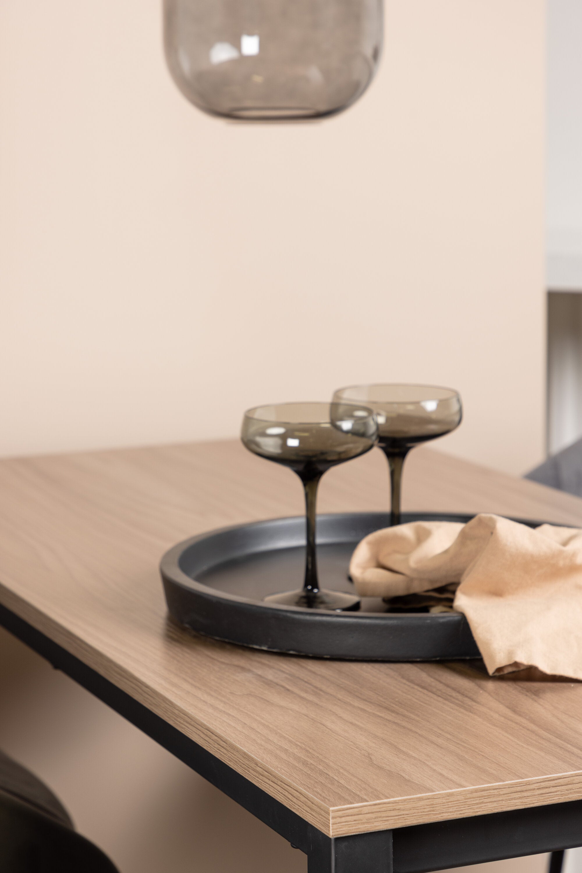 Camden Barset + Velvet 120cm/4St. in Schwarz, Dunkelgrau präsentiert im Onlineshop von KAQTU Design AG. Bartischset ist von Venture Home