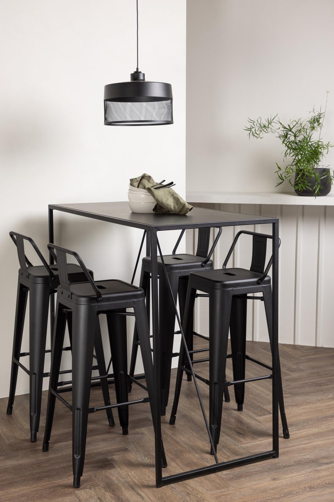 Erleben Sie das elegante Brea Barset + Tempe Flat 120cm/4St. von Venture Home – ideal für gesellige Abende und modernes Wohnen!