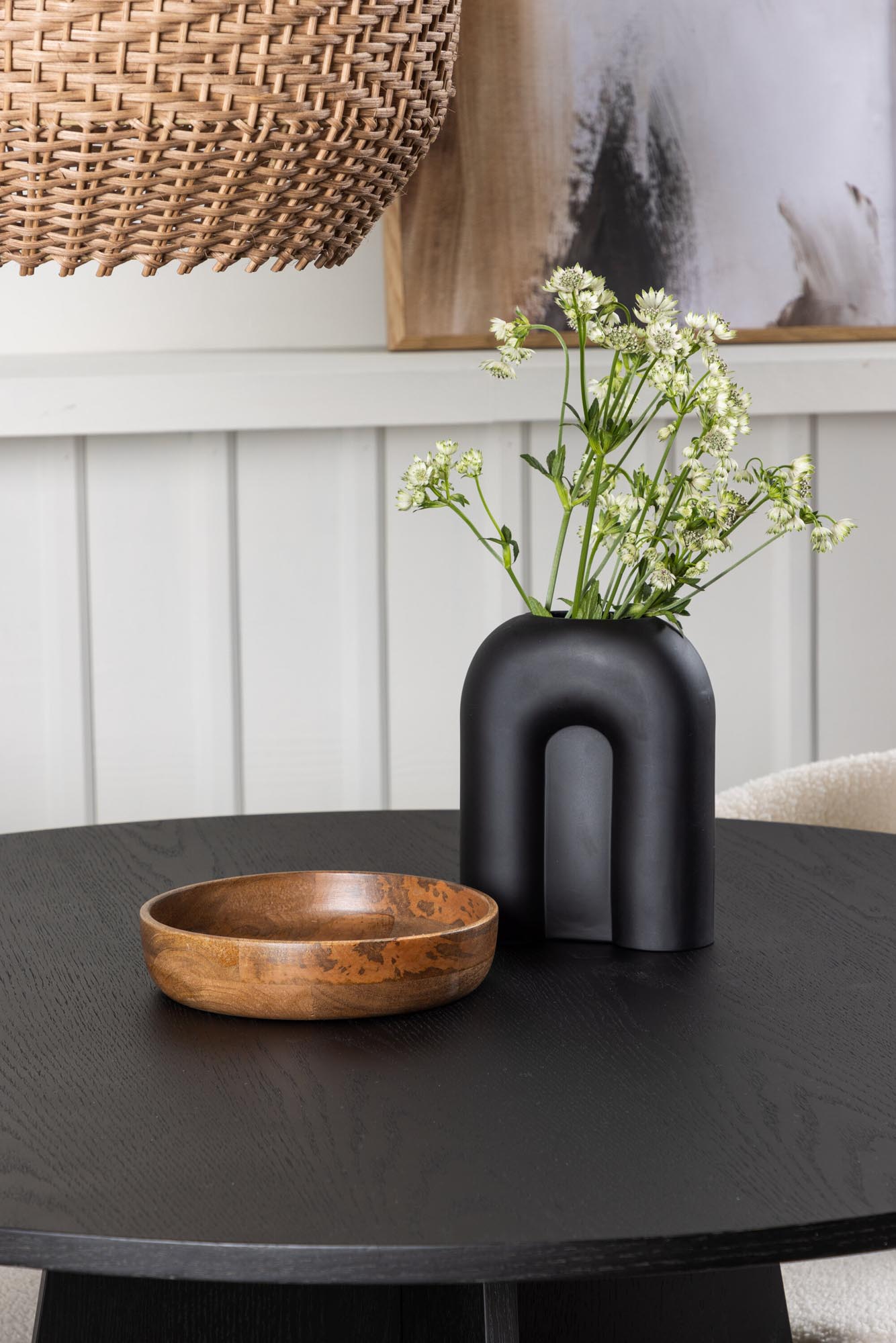 Stilvolles Bootcut Esszimmerset für 4, perfekt für moderne Räume.