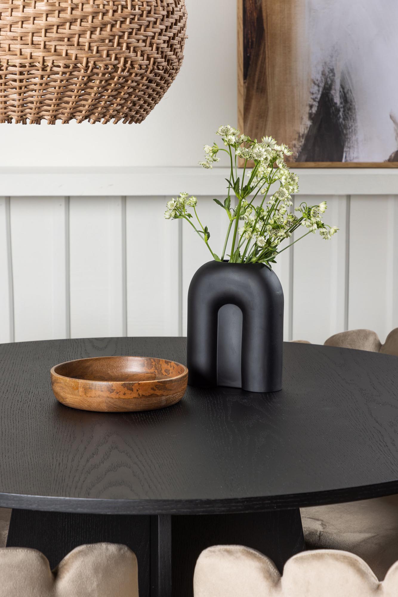 Modernes Esszimmerset Bootcut + Limhamn, 4 Stühle, Ø110cm Tisch.