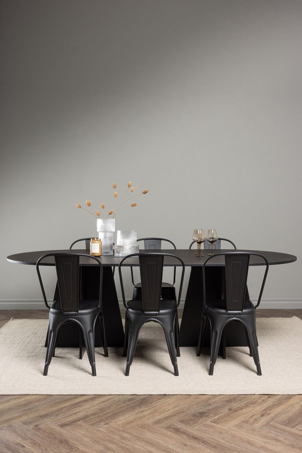 Bootcut Oval Esstisch + 4 x Tempe Esszimmerstuhl in präsentiert im Onlineshop von KAQTU Design AG. Esszimmerset ist von Venture Home