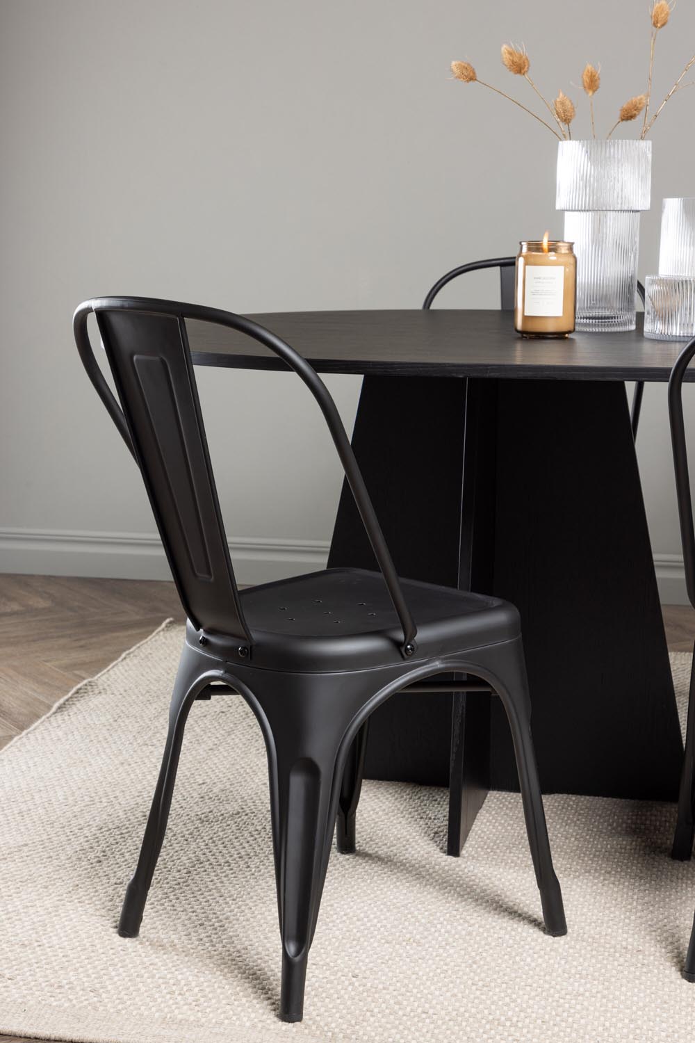 Bootcut Oval Esstisch + 4 x Tempe Esszimmerstuhl in präsentiert im Onlineshop von KAQTU Design AG. Esszimmerset ist von Venture Home