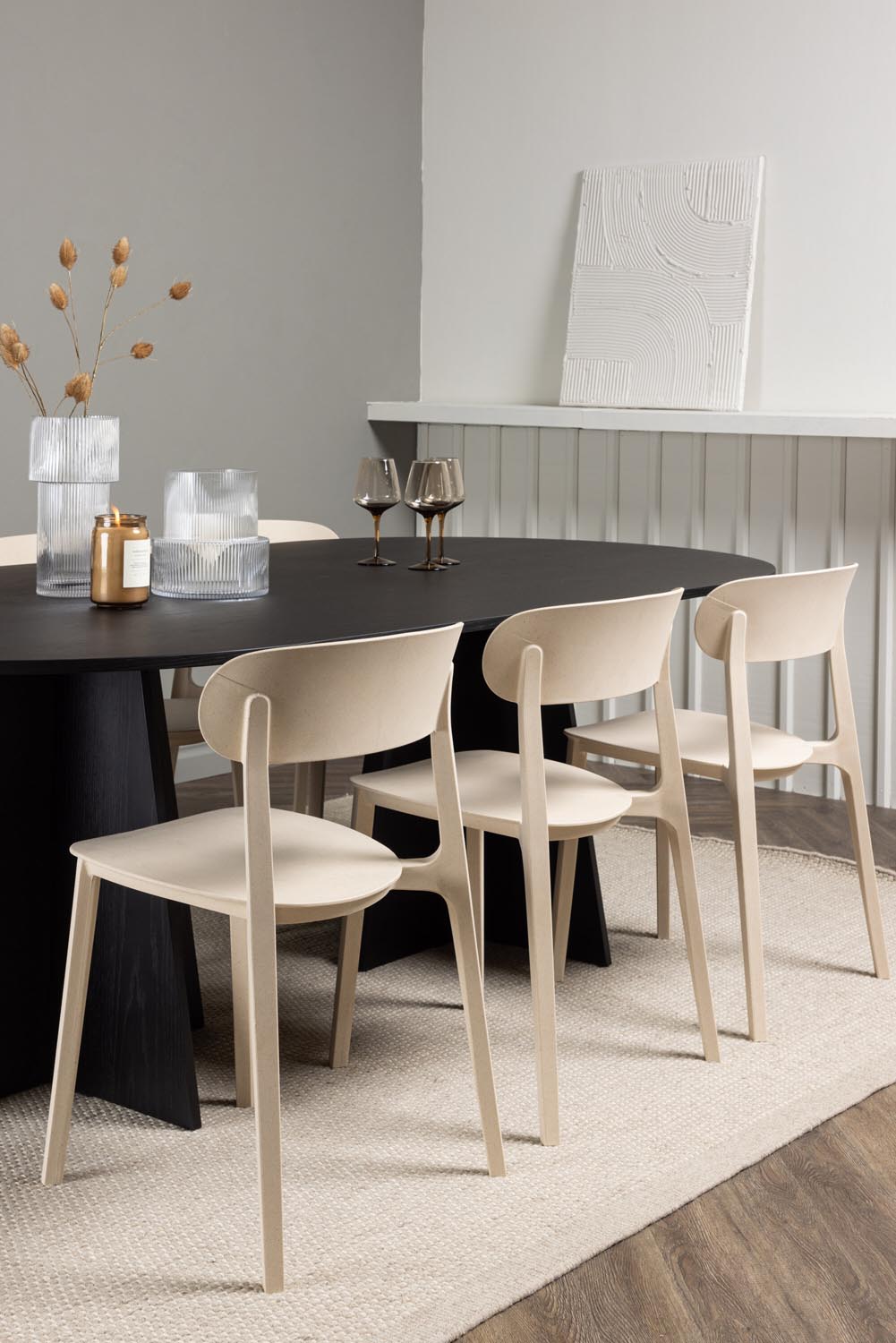 Bootcut Oval Esstisch + 6 x Åstol Esszimmerstuhl in präsentiert im Onlineshop von KAQTU Design AG. Esszimmerset ist von Venture Home