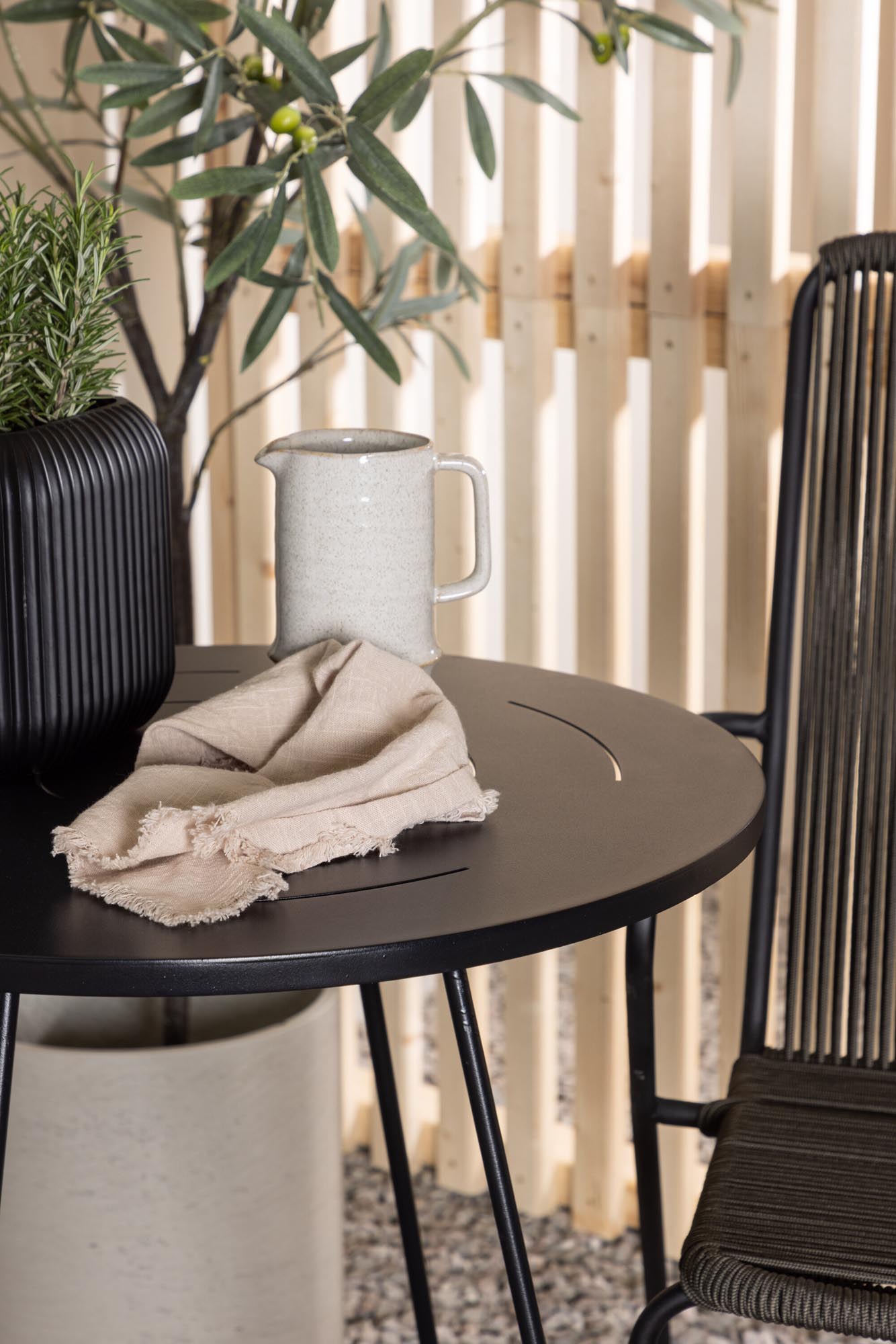 Venture Home Bacong Set: Zeitloses Design für Ihren Aussenbereich.