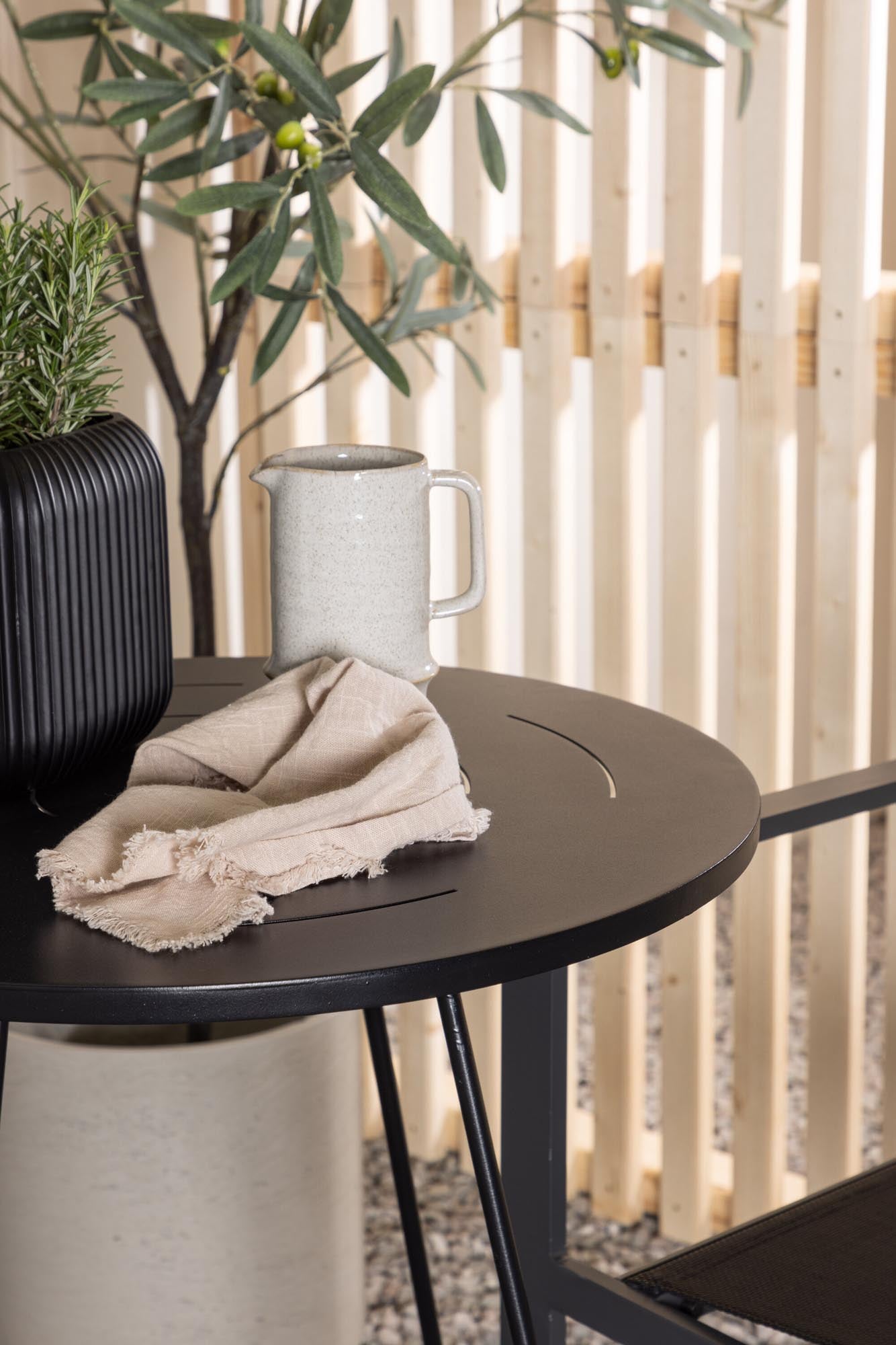 Modernes Bacong Tischset für stilvolle Outdoor-Momente zu zweit.