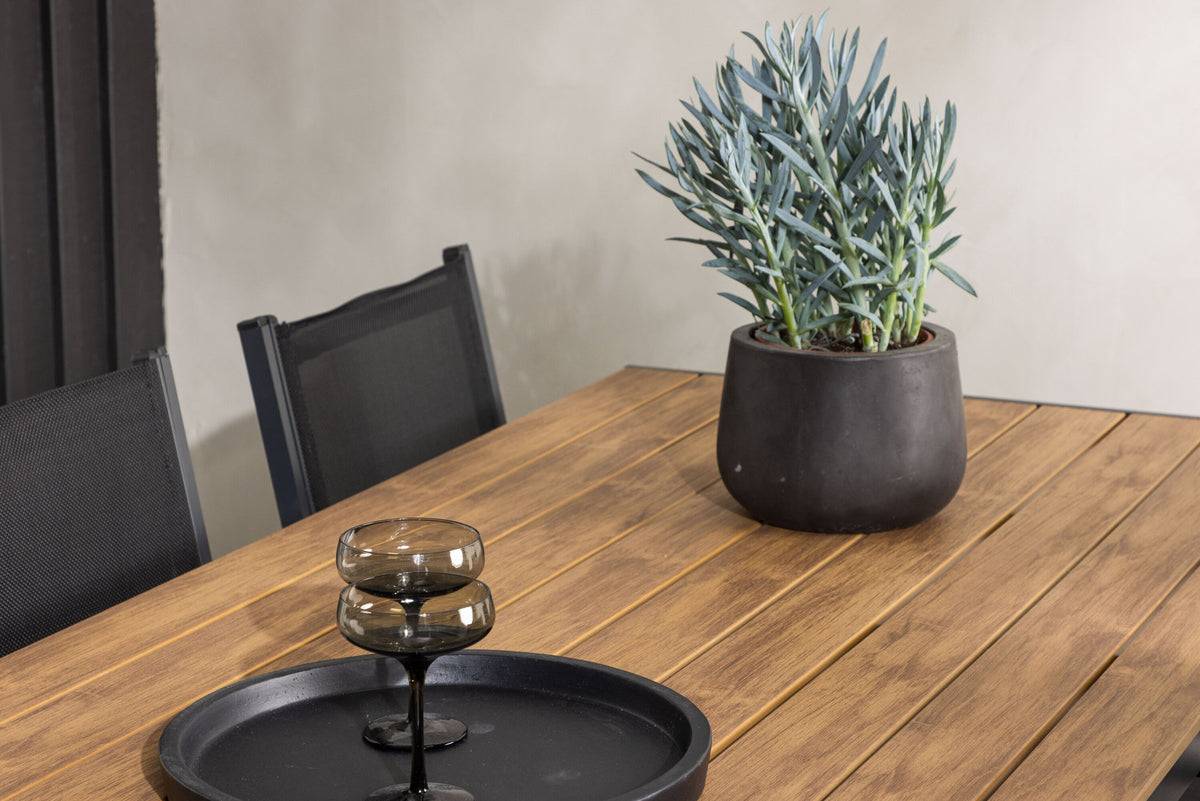 Break Outdoor-Tischset + Copacabana 205cm/6St. in Weiss präsentiert im Onlineshop von KAQTU Design AG. Gartentischset ist von Venture Home