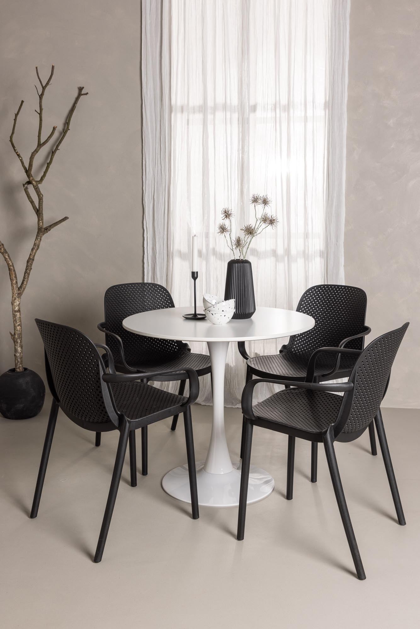 Elegantes Esszimmerset mit pflegeleichter Tischplatte und ergonomischen Stühlen, perfekt für kleine Familienessen und gesellige Abende.